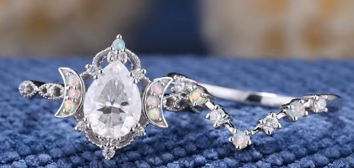 double moon ring.png