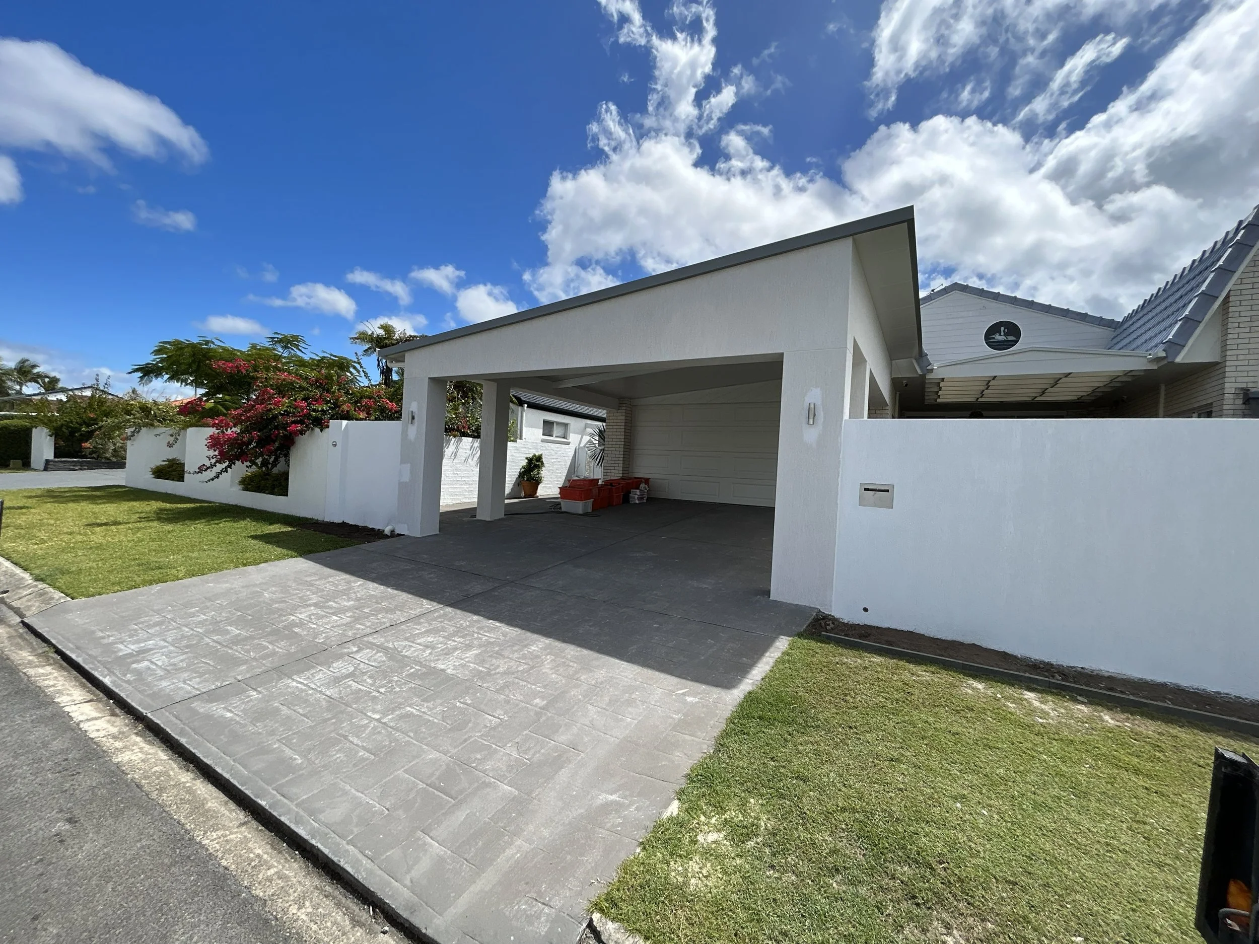 Carport with bulkheads in Elanora