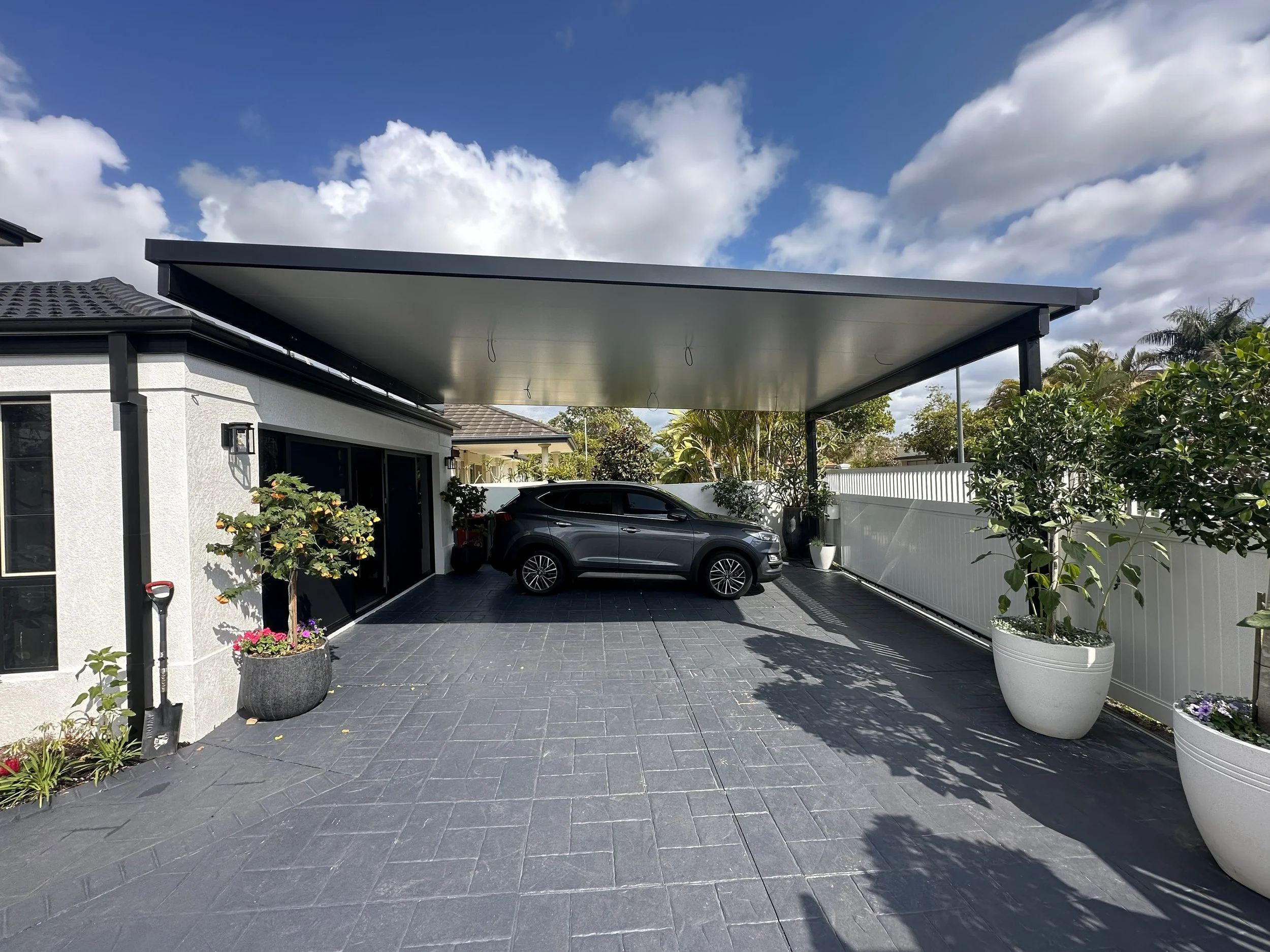 Helensvale carport