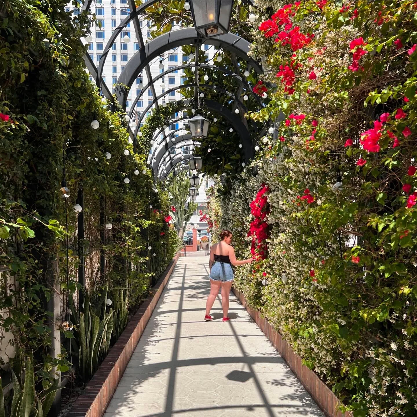 What&rsquo;s your favorite way to destress?
Mine would definitely be getting outside and exploring new places and towns! I was in LA in these photos 🌴
Having a good way to manage your stress is extremely important when dealing with hormonal balances