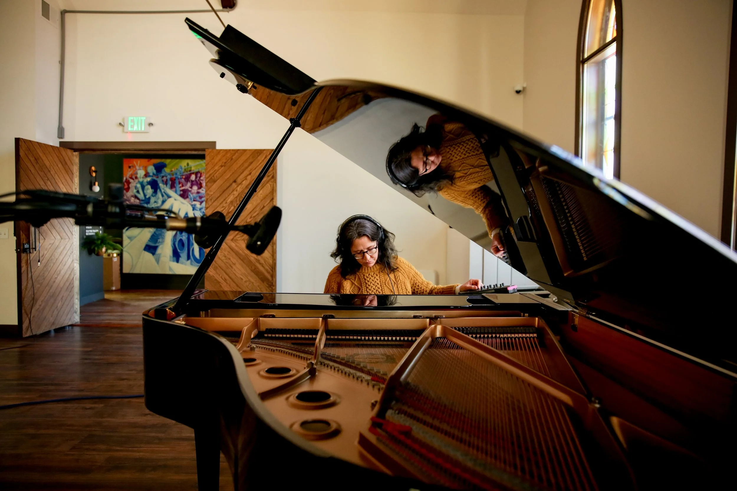 Bethany Valentini at The Ivy | Photographed by Megan Felber