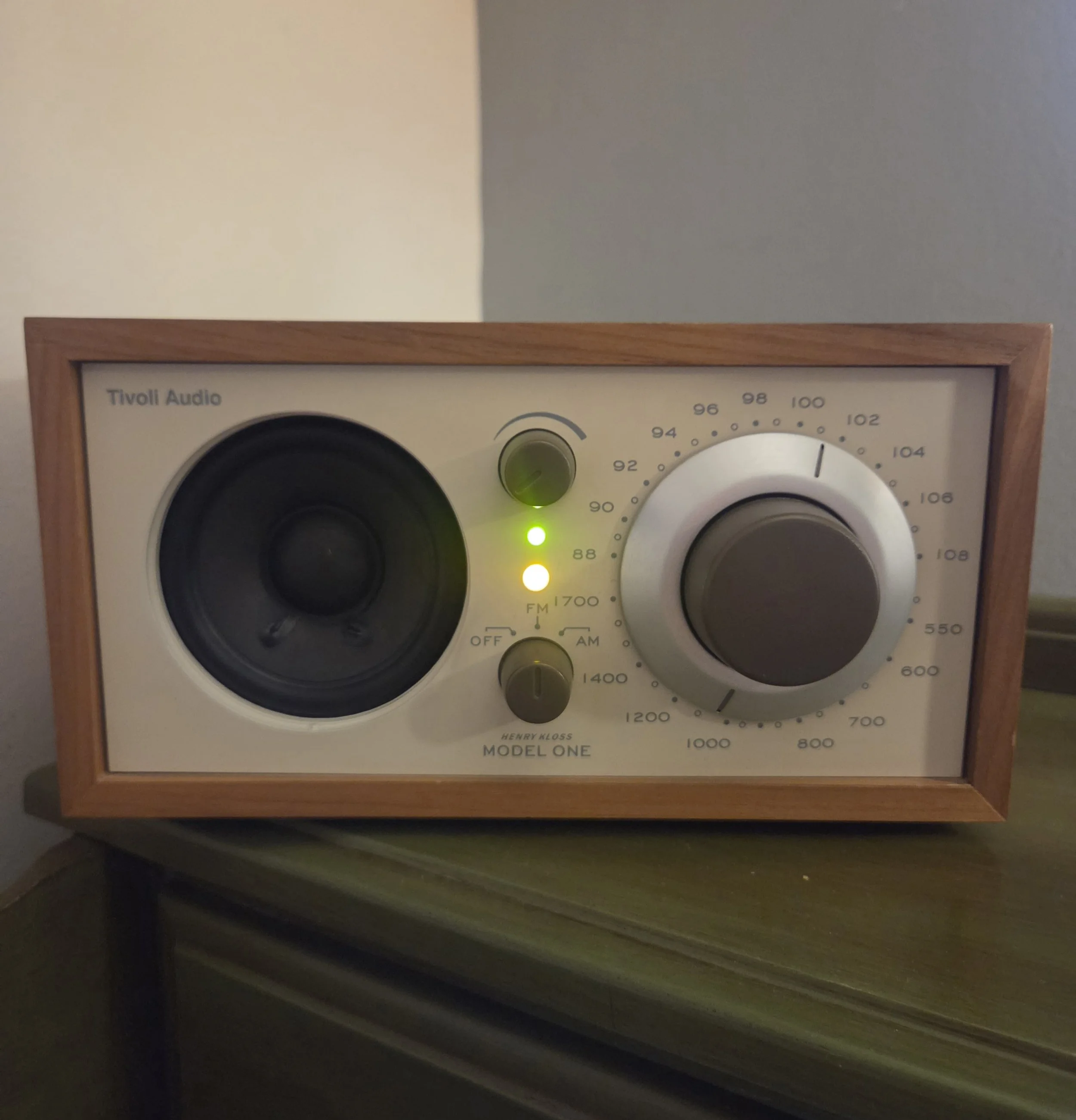 Tivoli Audio Henry Kloss Model One AM/FM Radio