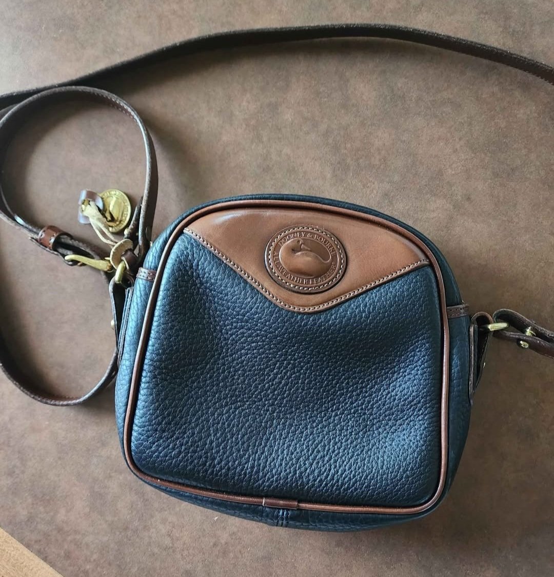Vintage Dooney & Bourke Crossbody