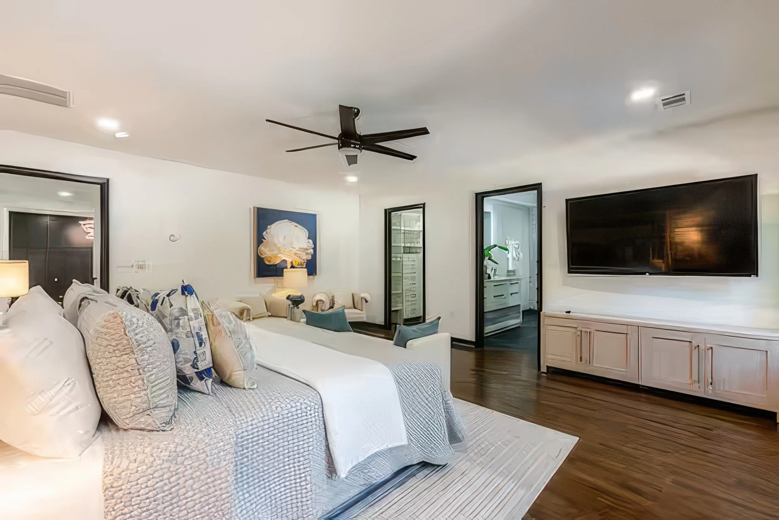 master bedroom 4.jpg