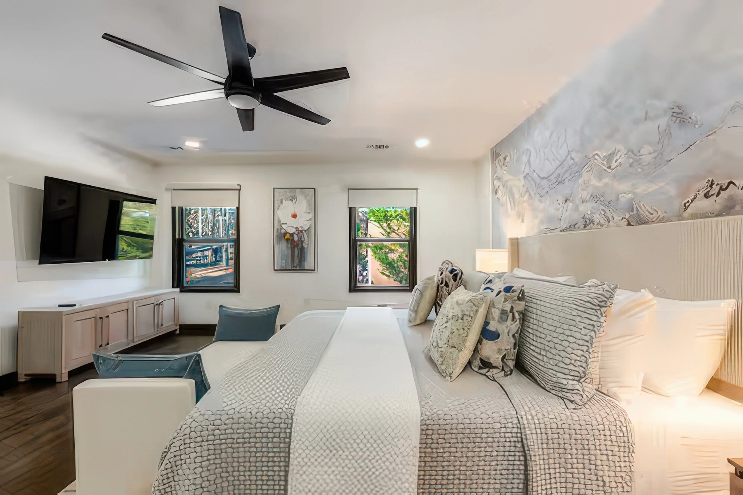 master bedroom 1.jpg