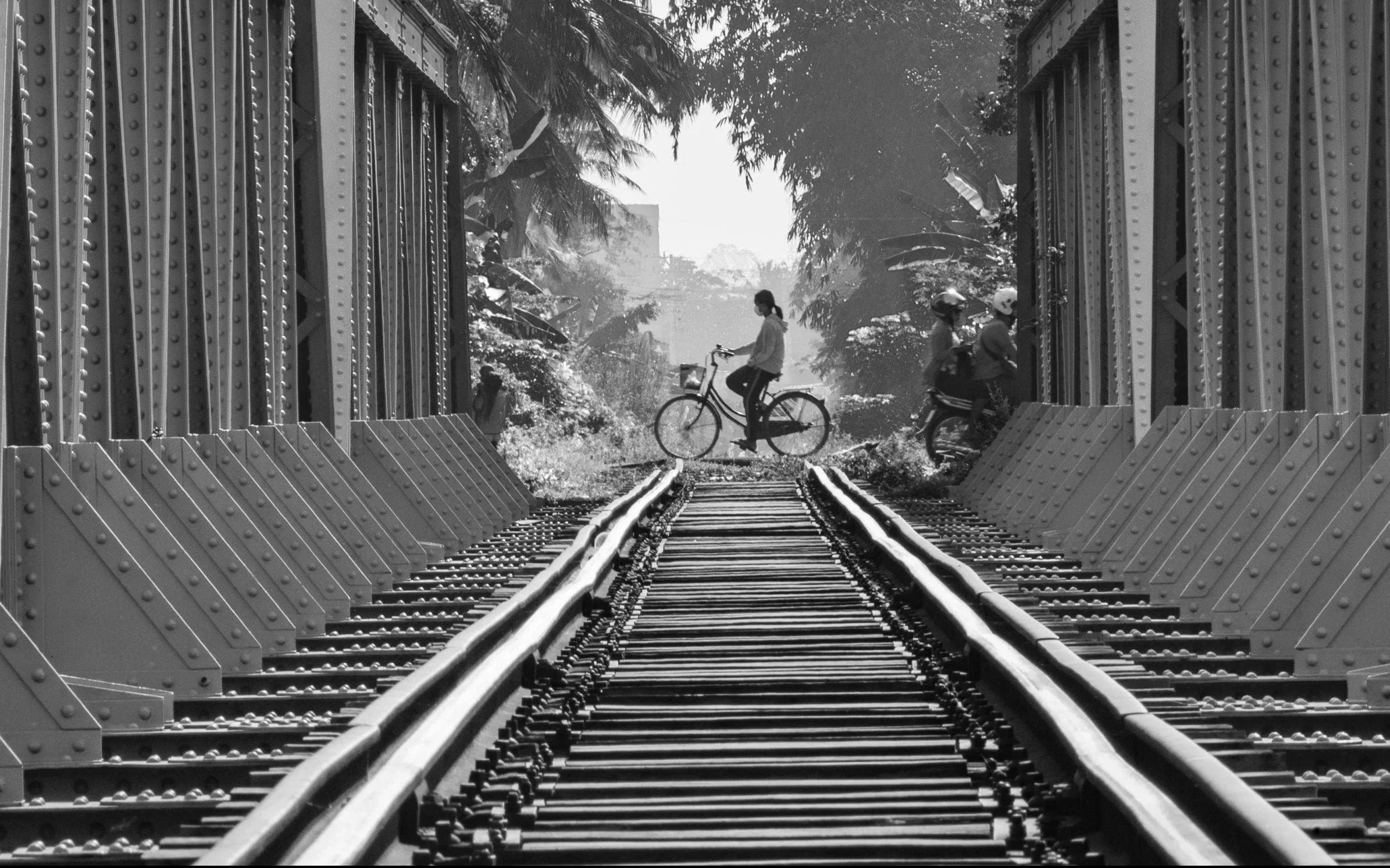 Girl-onnrailway-scaled-e1668227784279.jpg