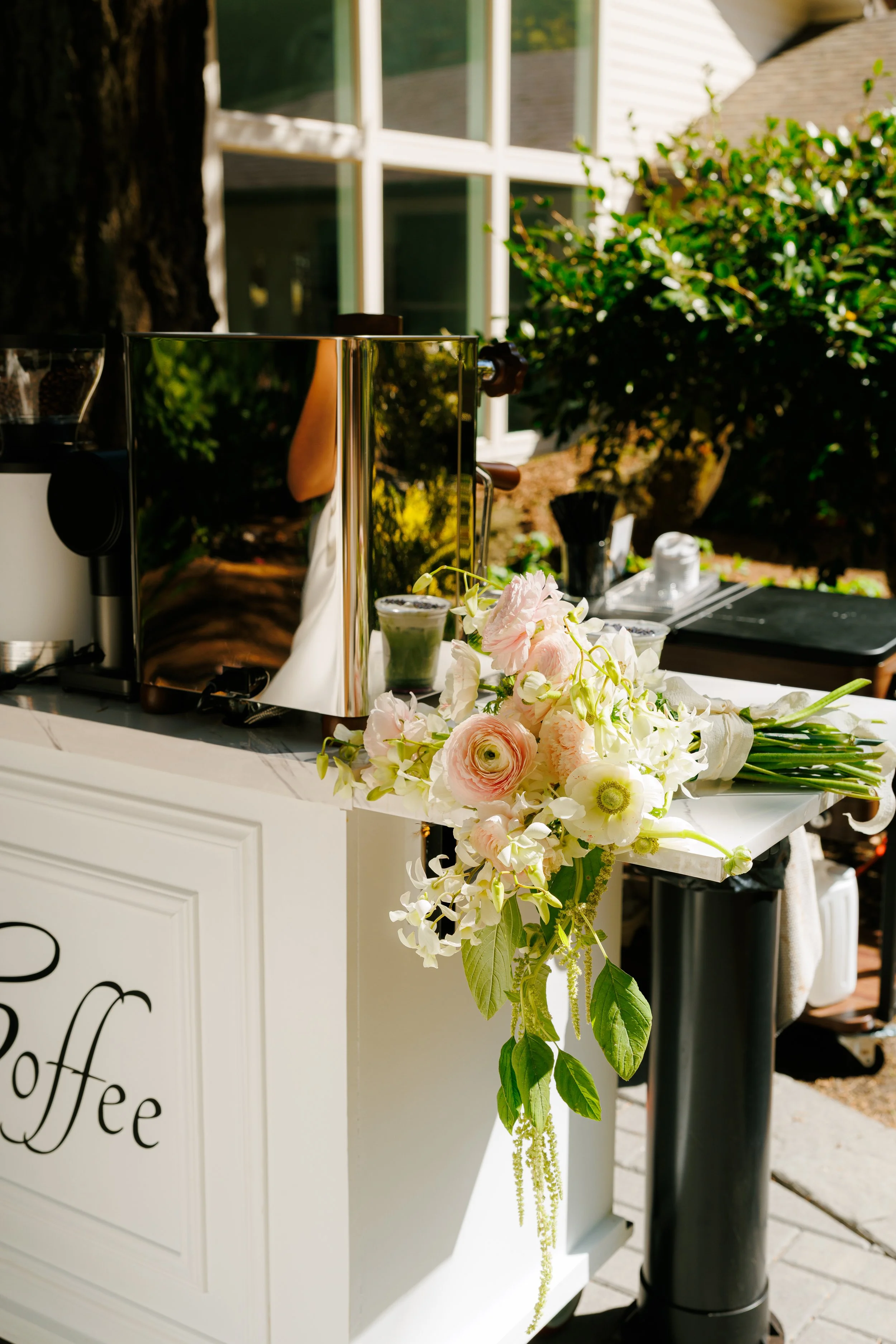The Classic Blossom Sandy River Gardens Styled Shoot-190.jpg