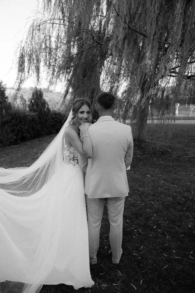 wedding bride groom aesthetics.jpg