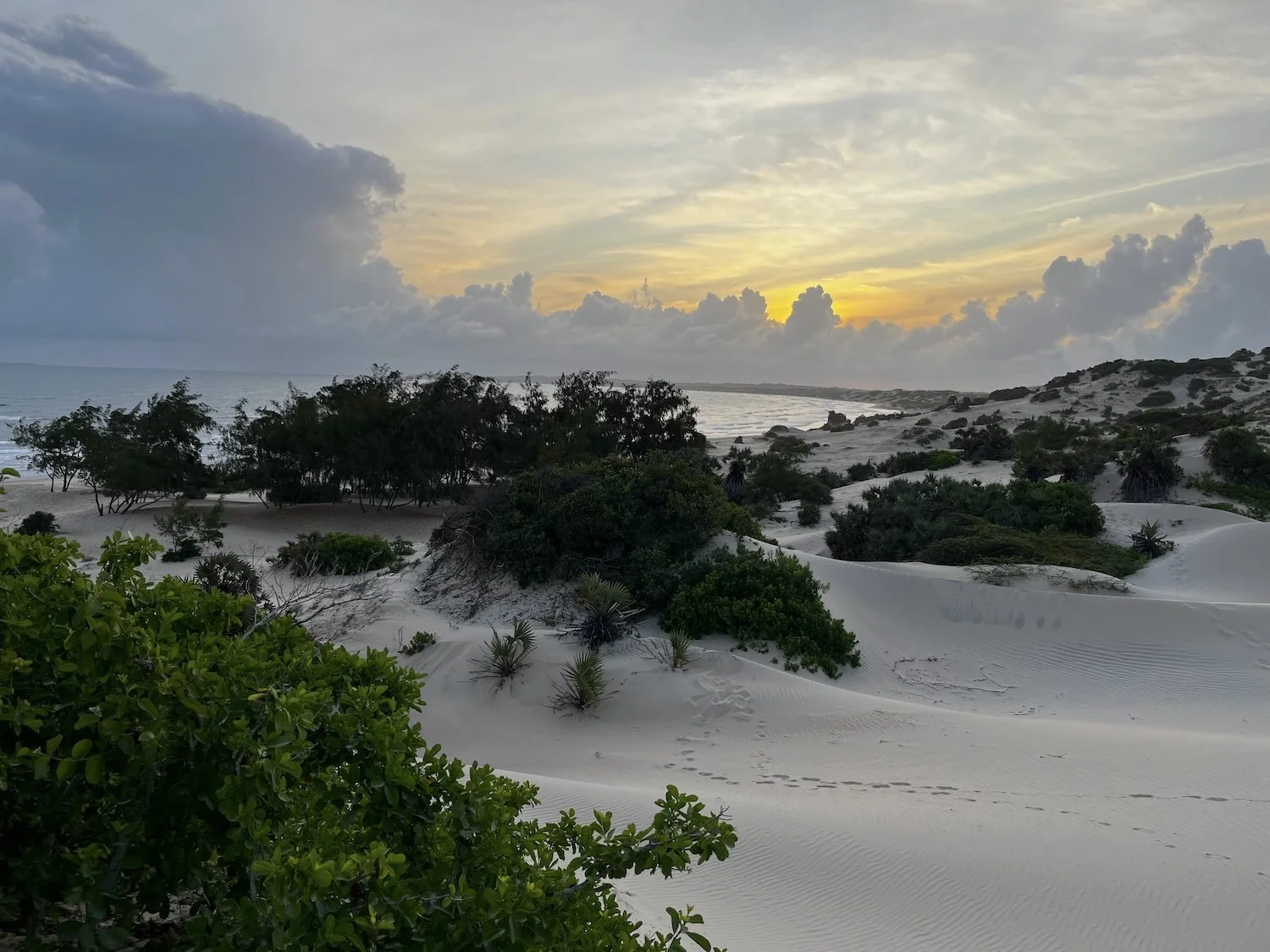 Sunset over Shela's famous sand dunes