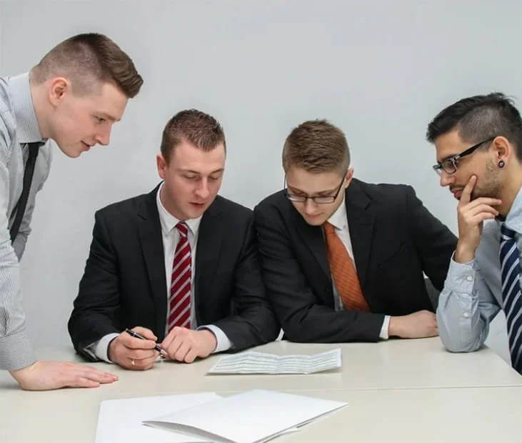 Choosing the Right Staffing Firm: Large vs. Small Firms for Business Support