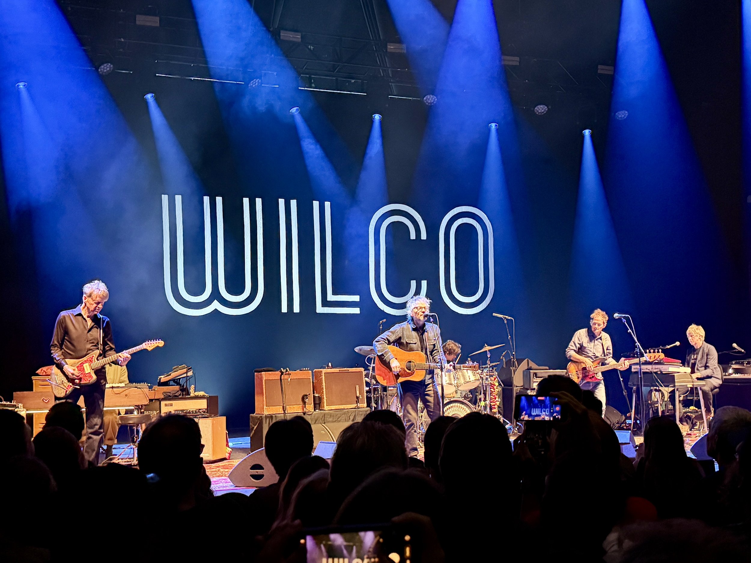 SNAP, CRACKLE & POP:  Supercharged Wilco effervescent at the Hammersmith Apollo, 20th August 2026