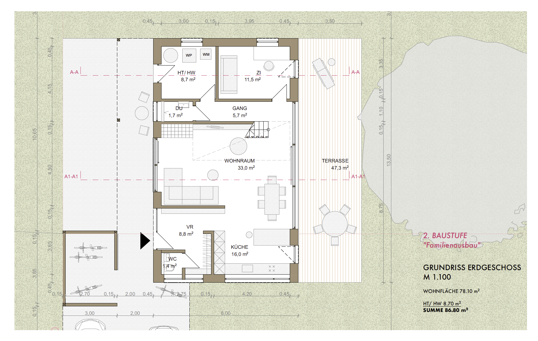 Grundriss eines Hauses mit Garten auf einem Bauplan, inklusive Zimmern wie Wohnzimmer, Küche, Badezimmer, Schlafzimmer, Garten und Terrasse, samt Maßen und Beschriftungen.