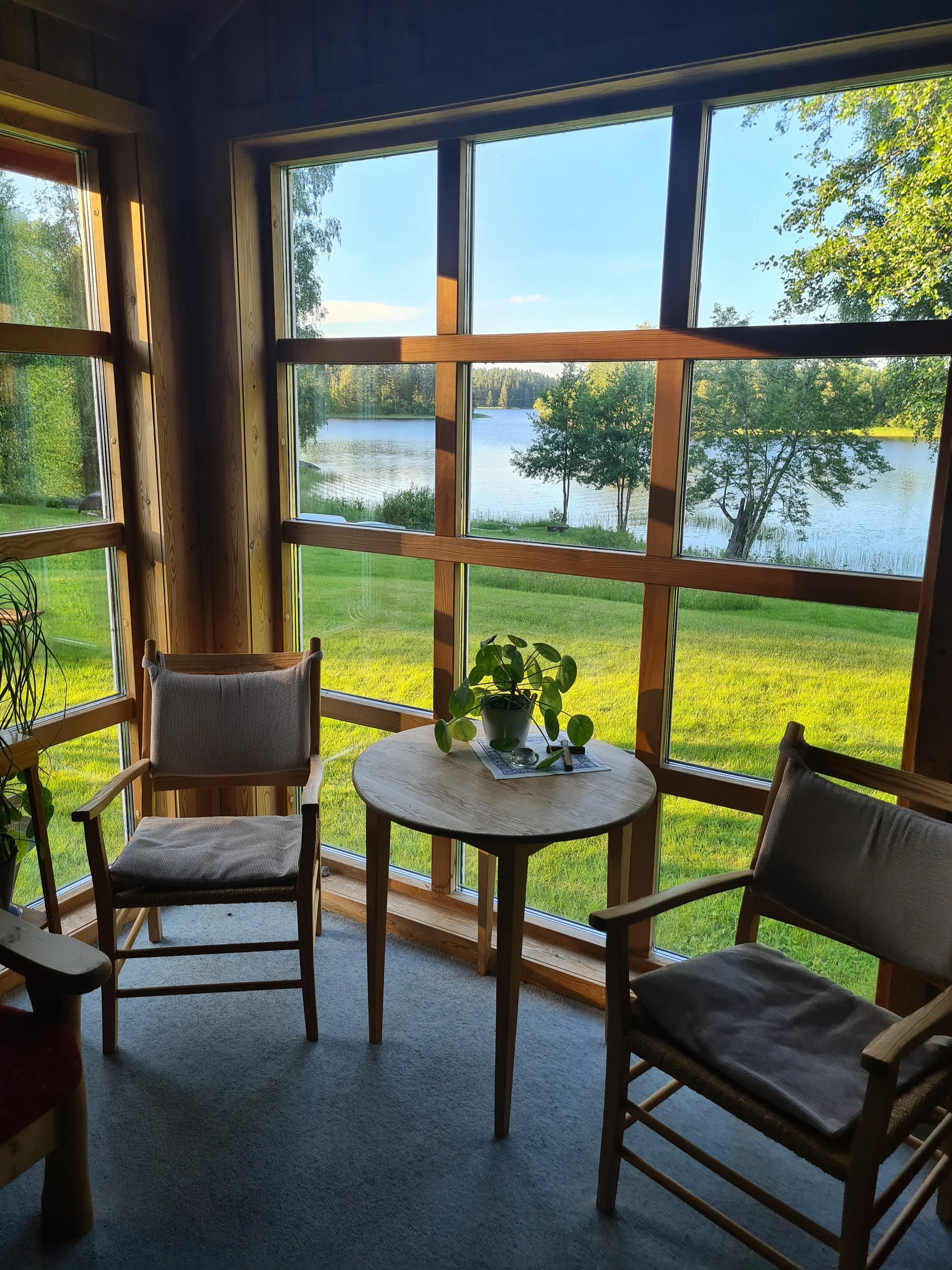 Utsiket fra peisestuen i Samlingshuset.jpg