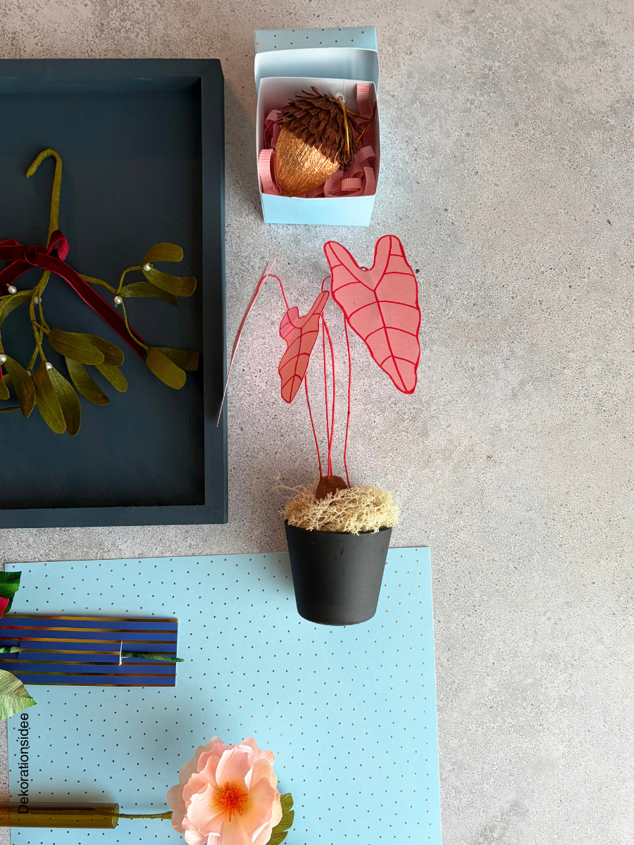 christbaumschmuck-eichel-krepppapier-weihnachtsdeko (4).png