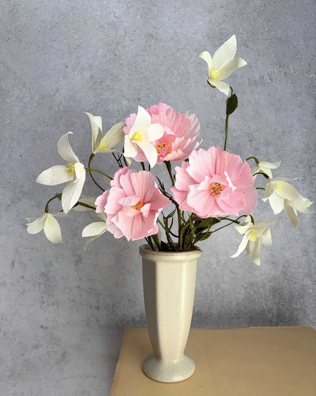 Bouquet No. 03 - Papierblumenstrauß, handgefertigt aus Krepppapier