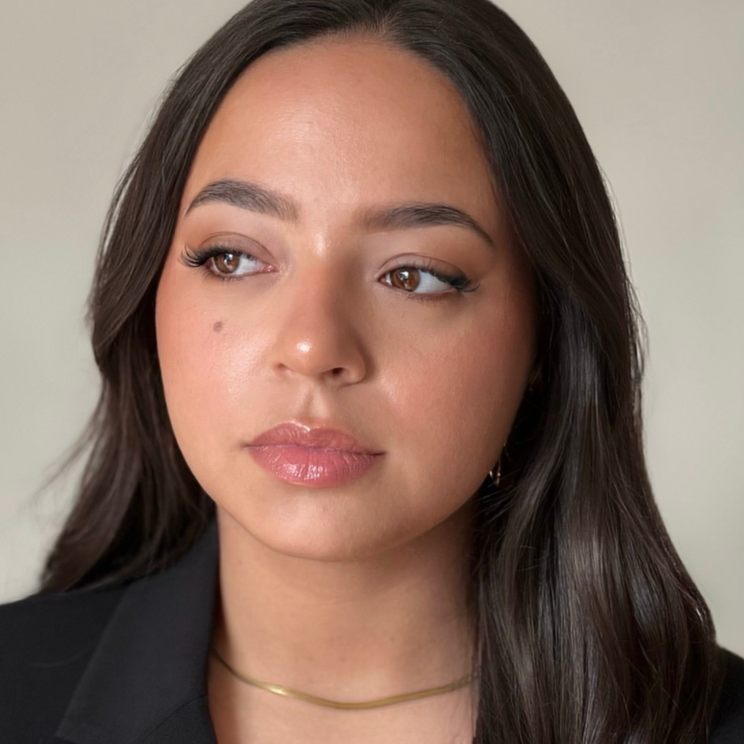 Soft glowy makeup look