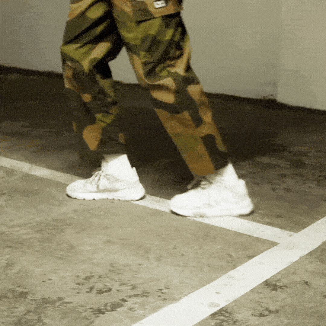 Limpro hypnotique du danseur street Salif Lasource, phénom (1).gif