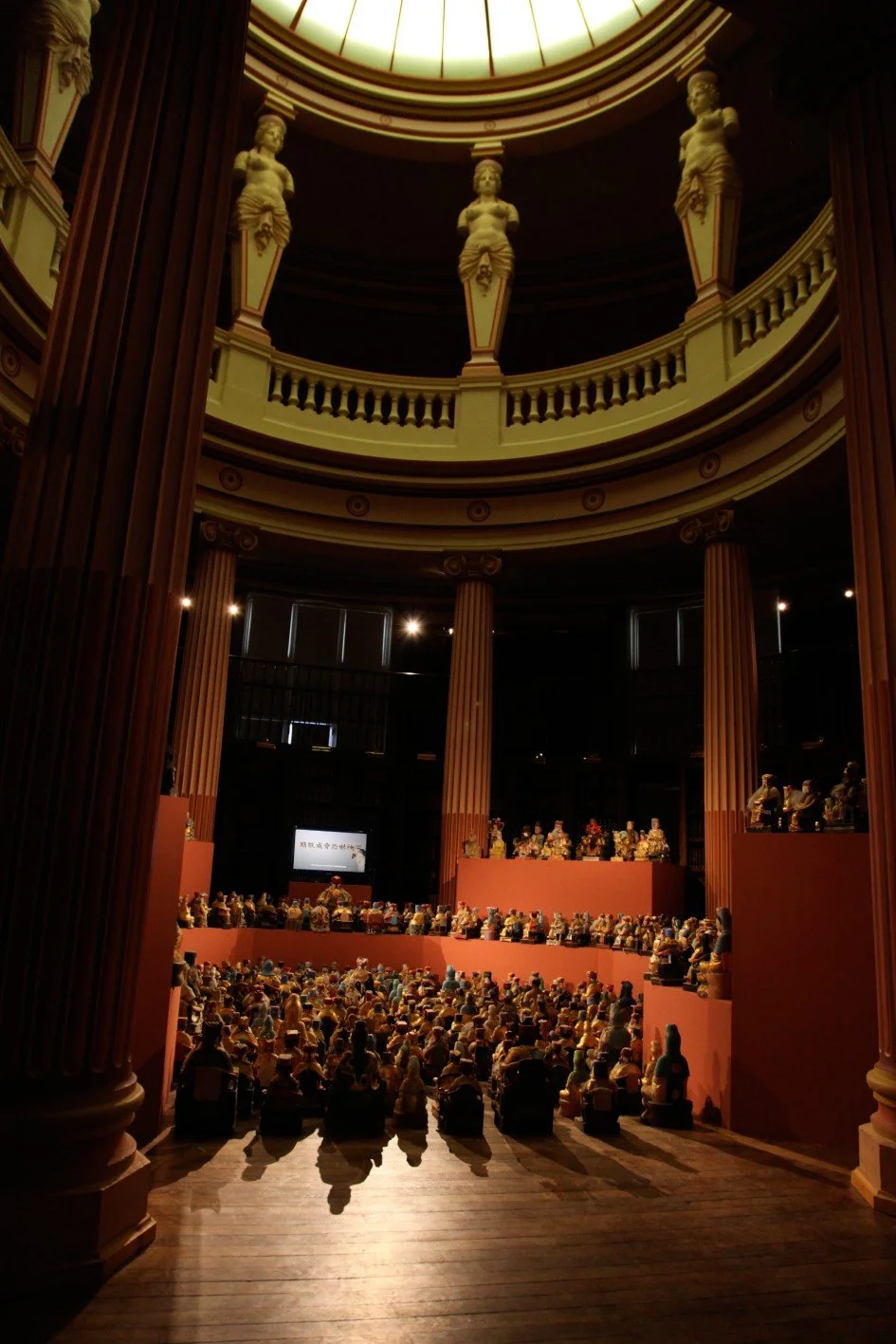 彭弘智 Hung-Chih Peng / 神明收容所 God Pound