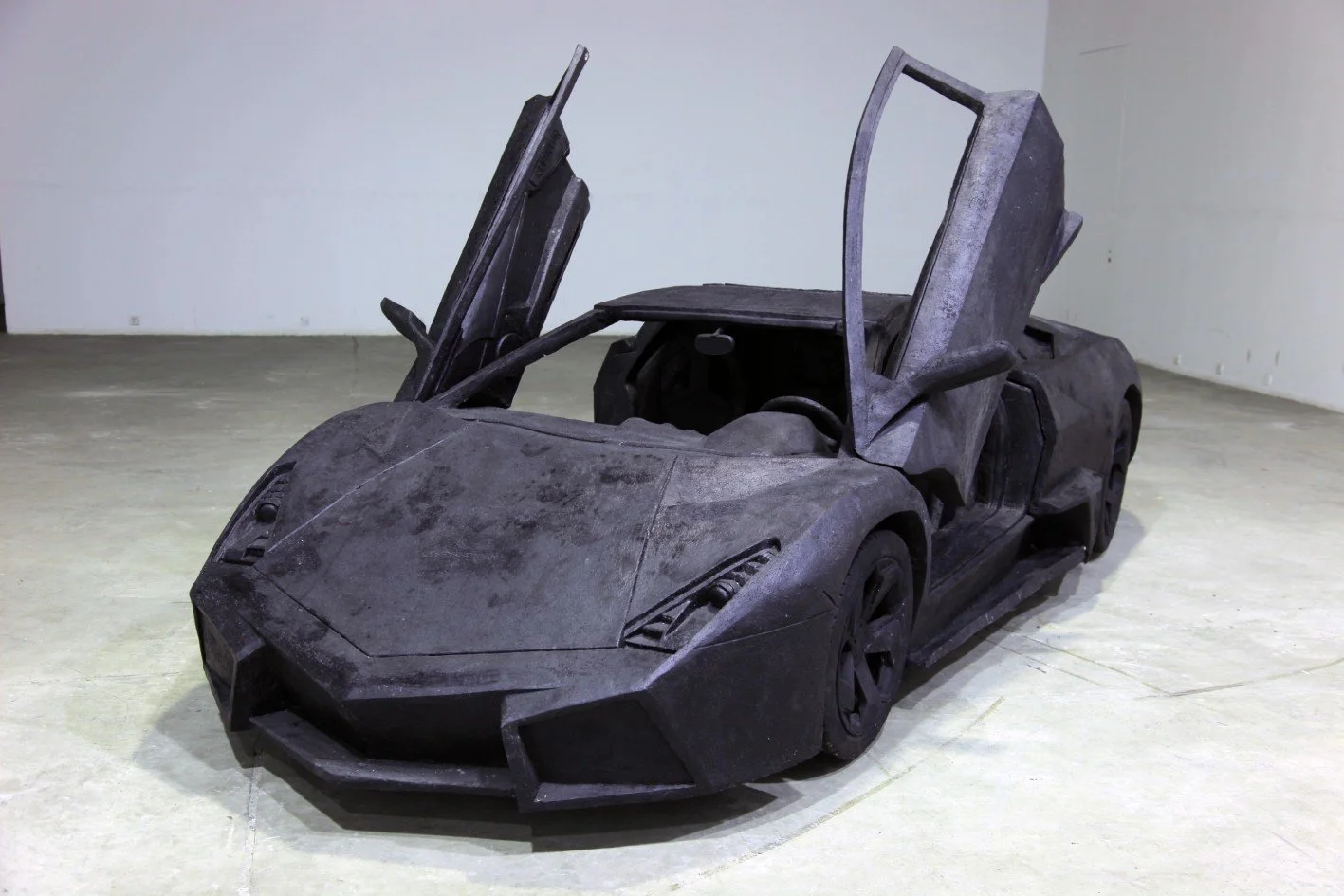 彭弘智 Hung-Chih Peng / 人民幣一千五百萬 RMB 15,000,000