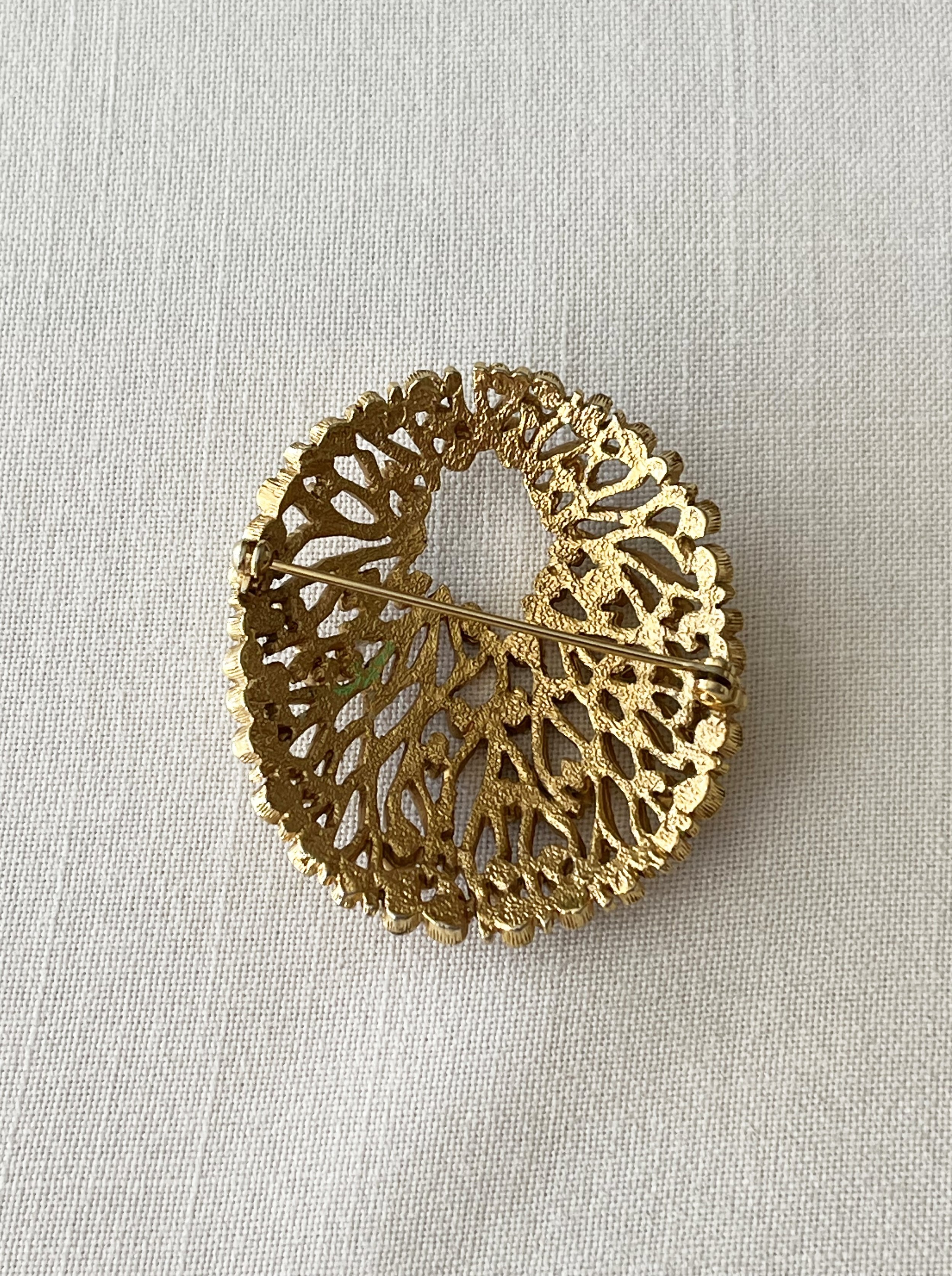 1990s DAVID FOWKES GILT ROUNDEL BROOCH BACK.jpeg