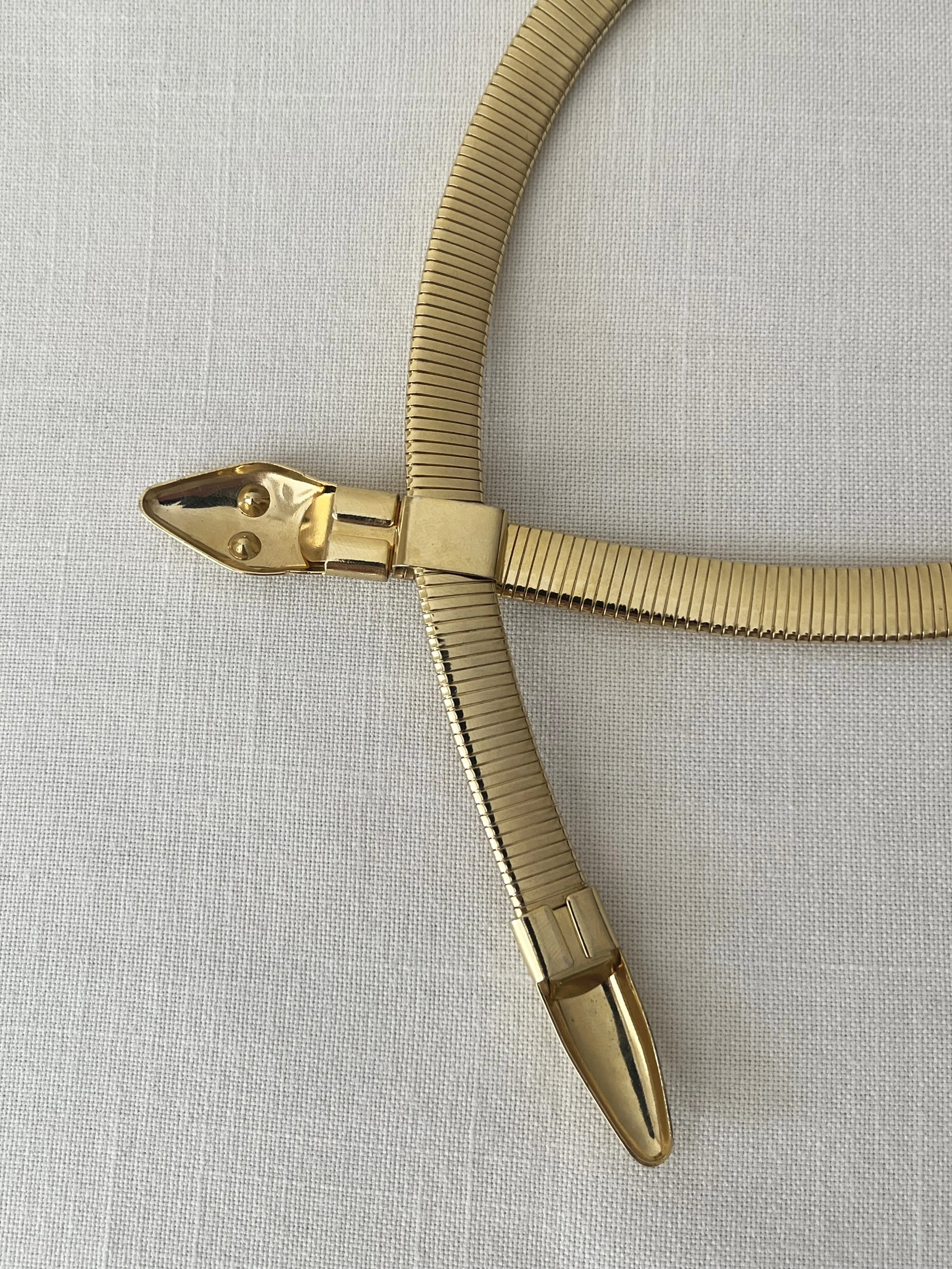1980s SERPENT CHOKER FASTENING CLOSE UP.jpg