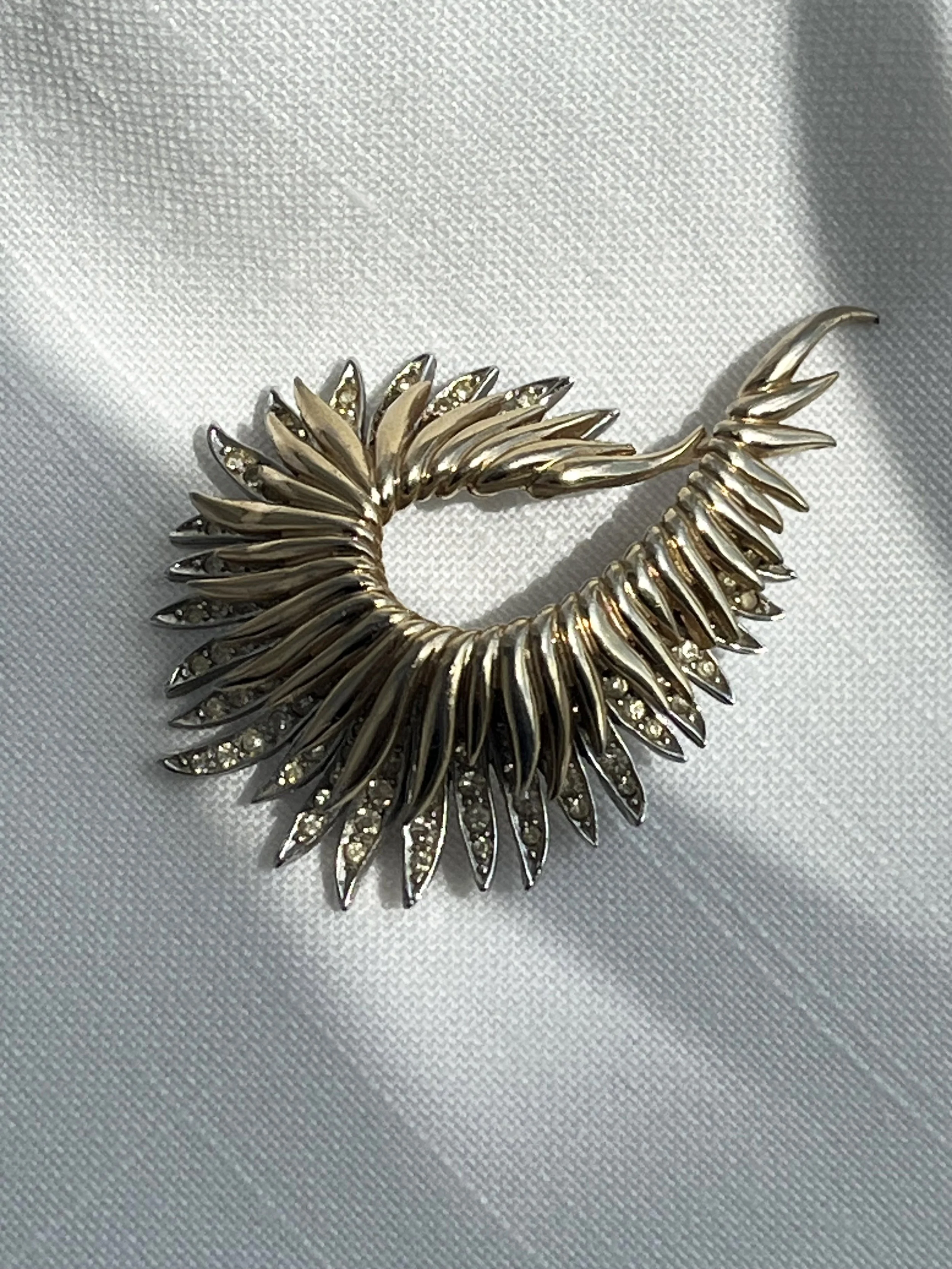 1960s Boucher Double Layered Feather Brooch
