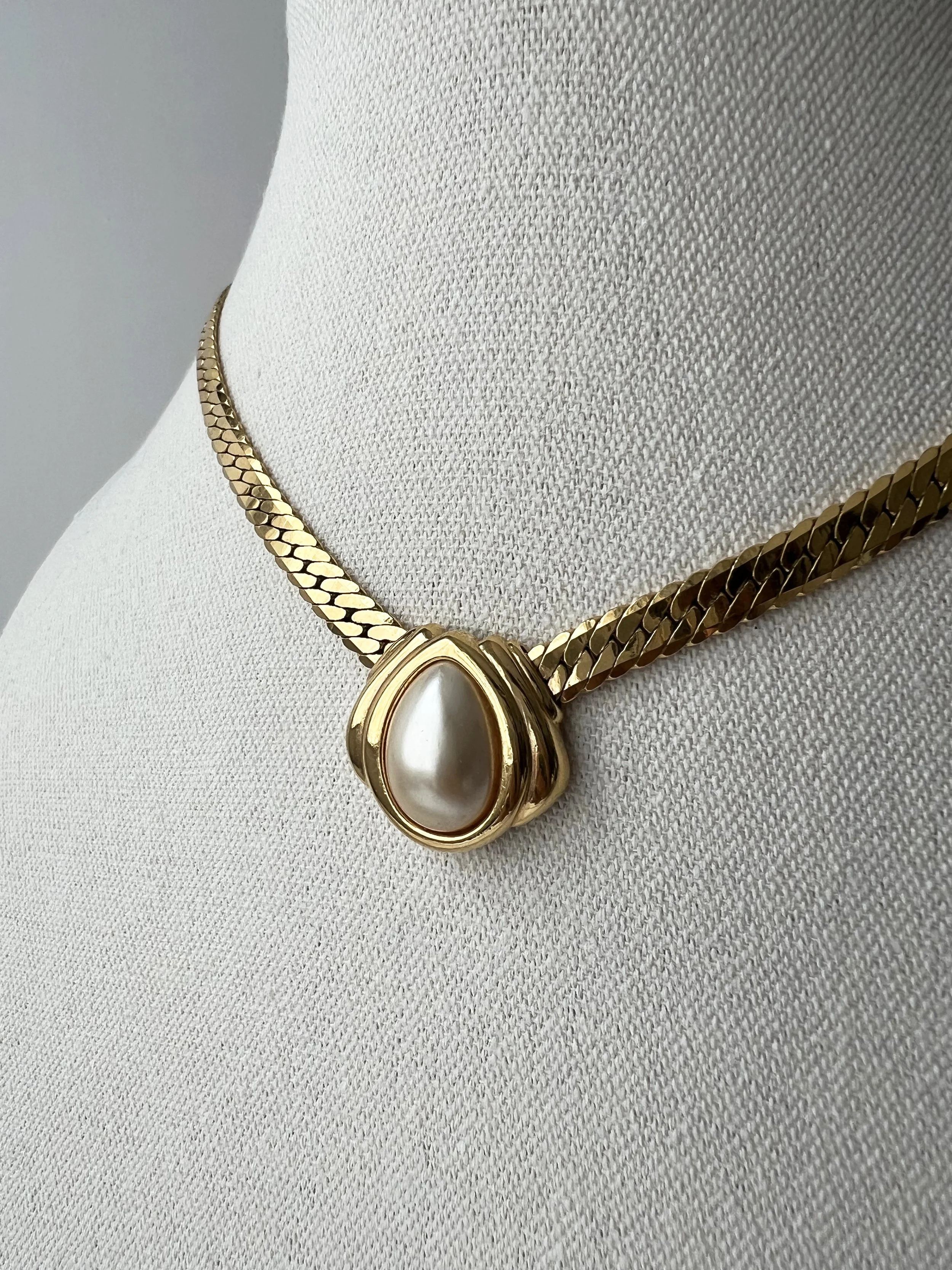 1980s Napier Tear Drop Pearl Choker