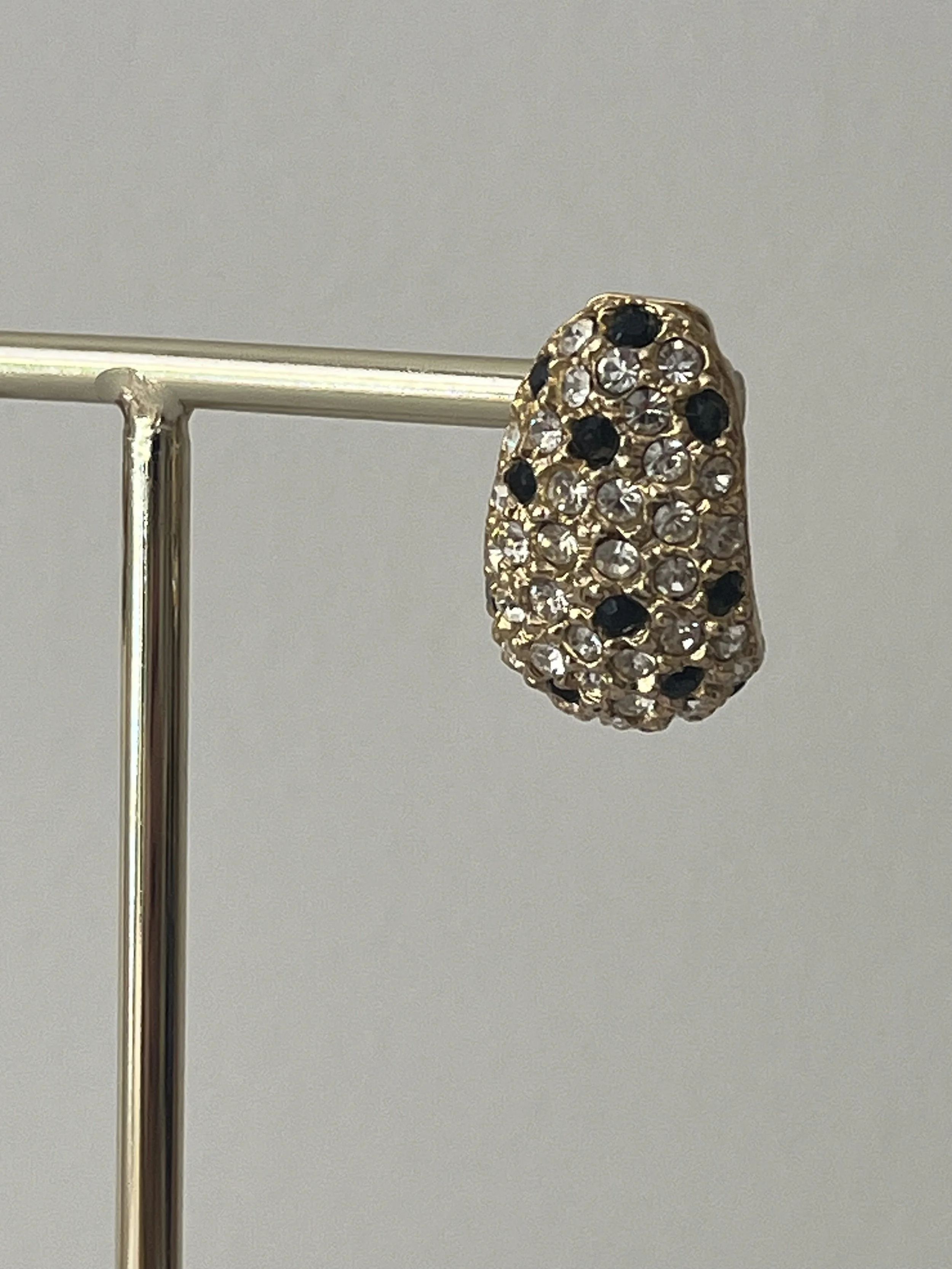 1990s KENNETH JAY LANE RHINESTONE CLIP-ON EARRINGS CLOSE UP.jpeg