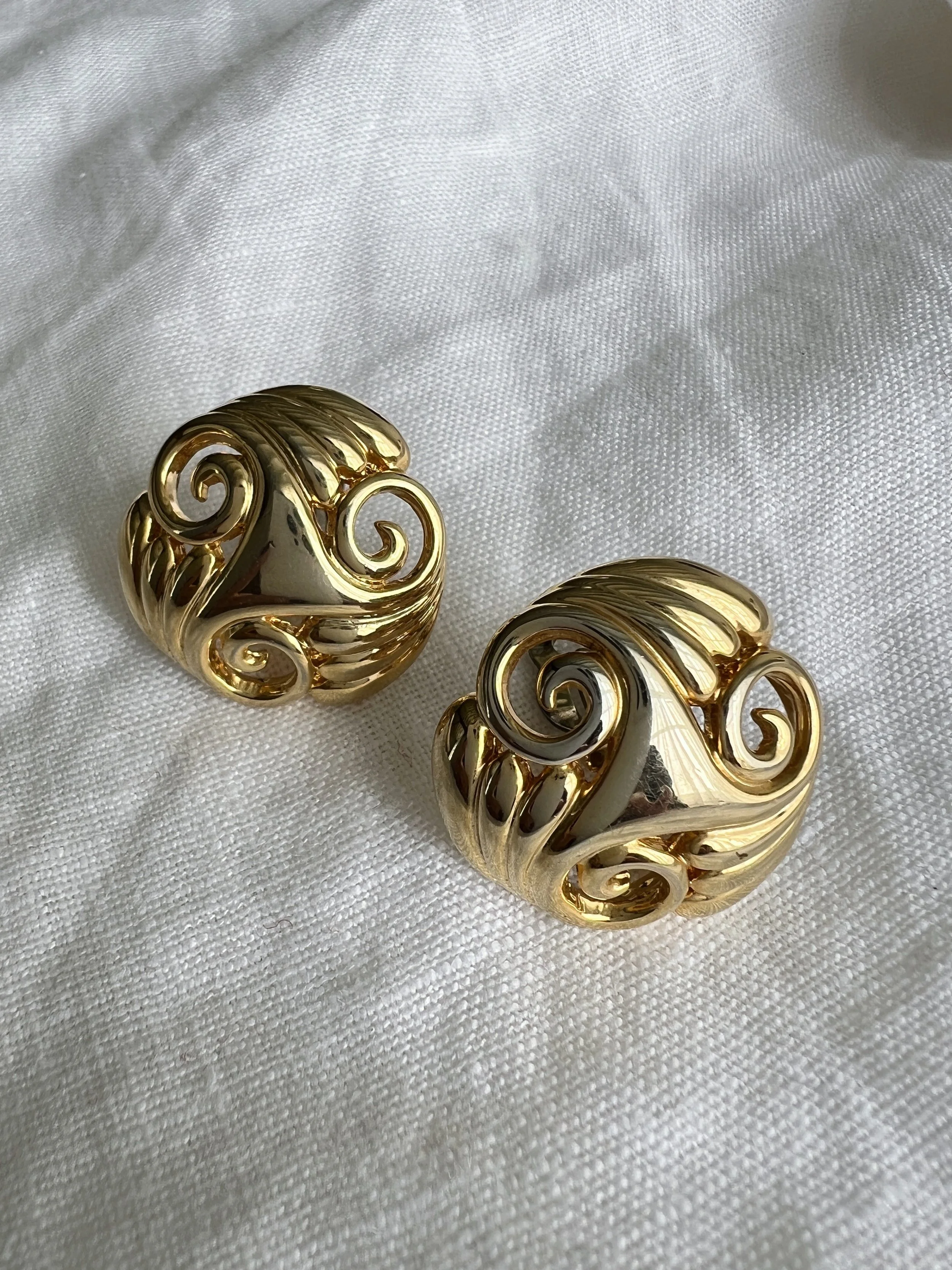 1980s Curl Clip-On Earrings