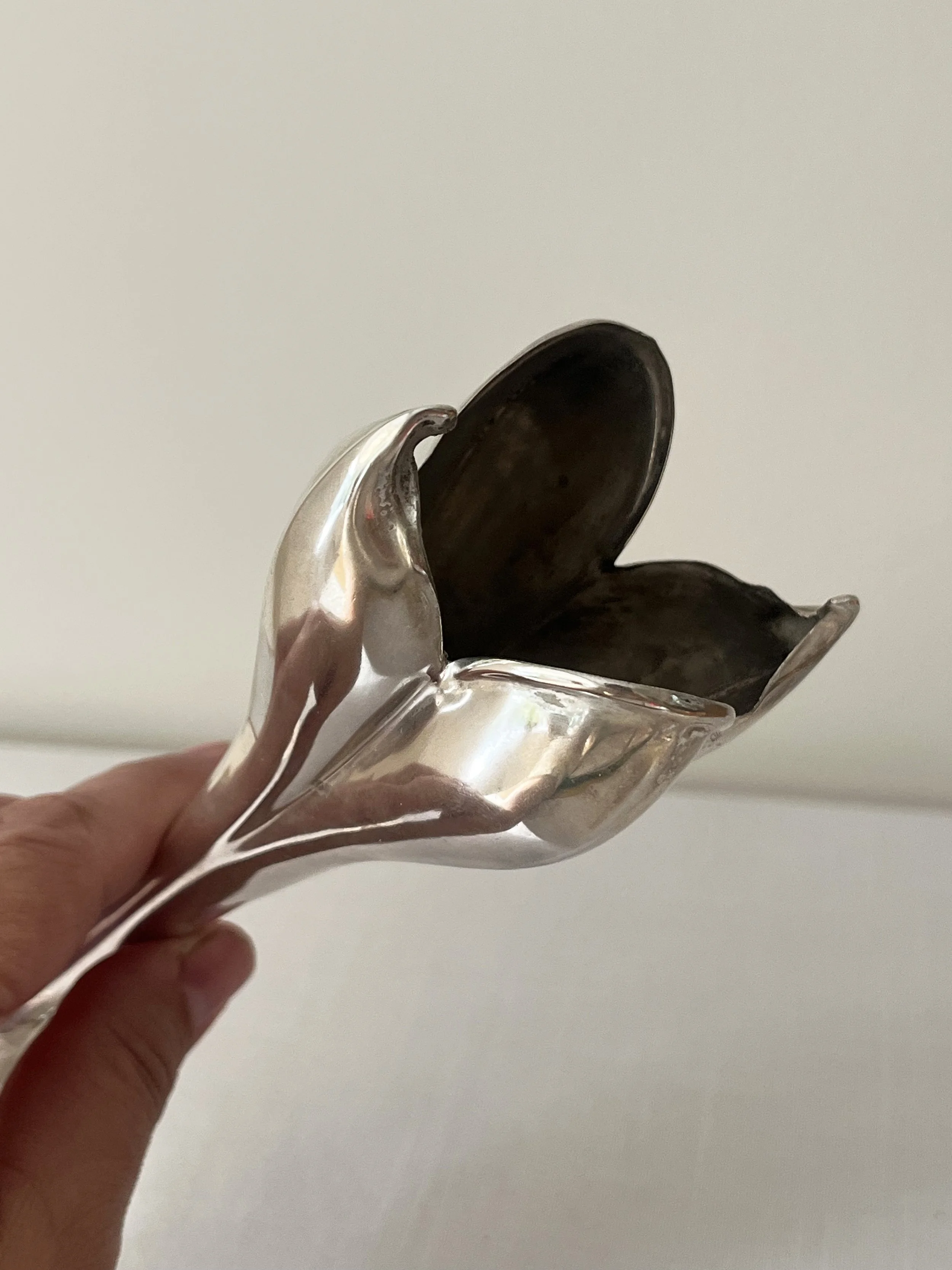 MID-CENTURY ART NOUVEAU SILVER BUD VASE OPENING.jpeg