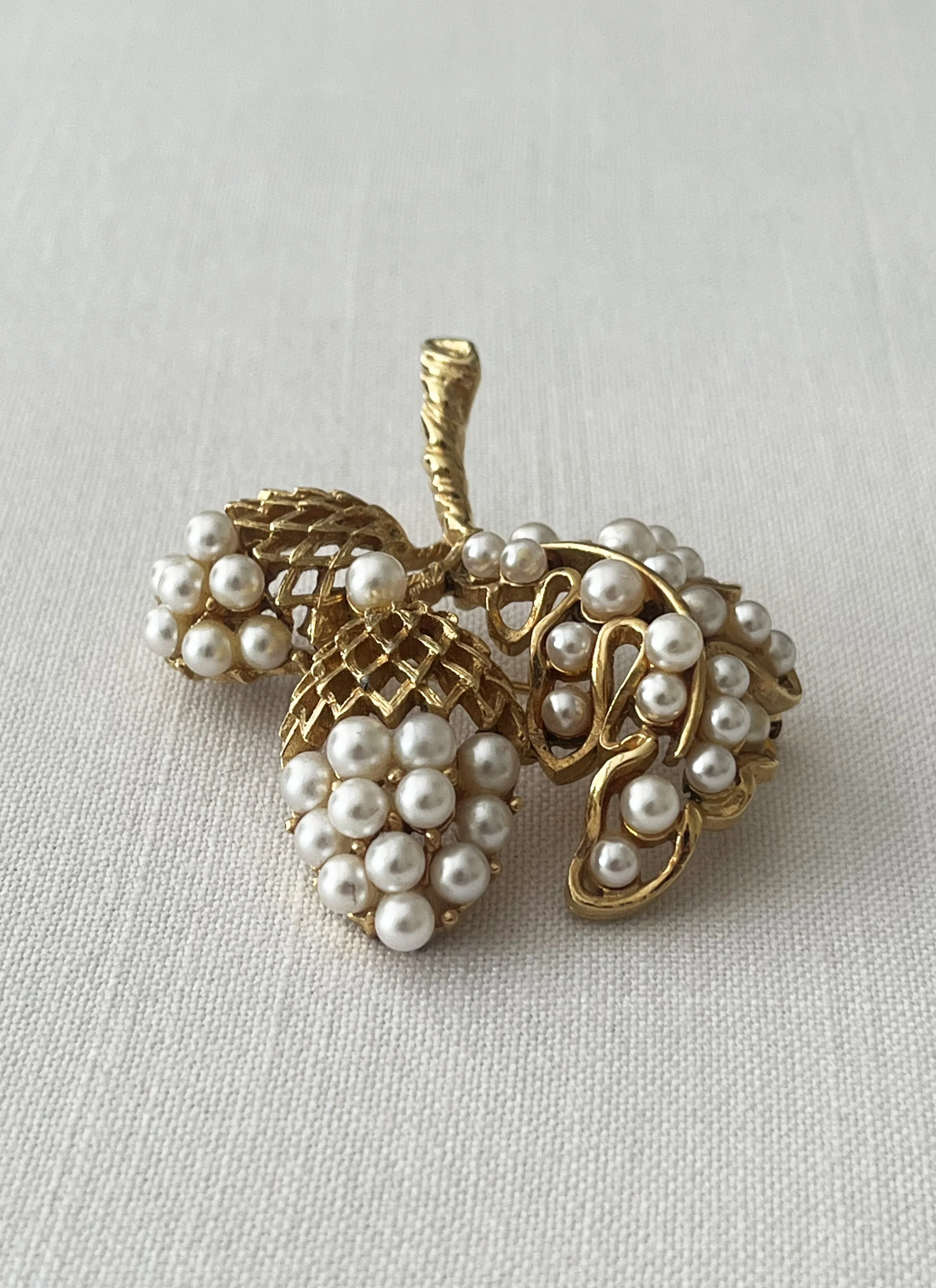 Mid-Century Lisner Acorn Brooch