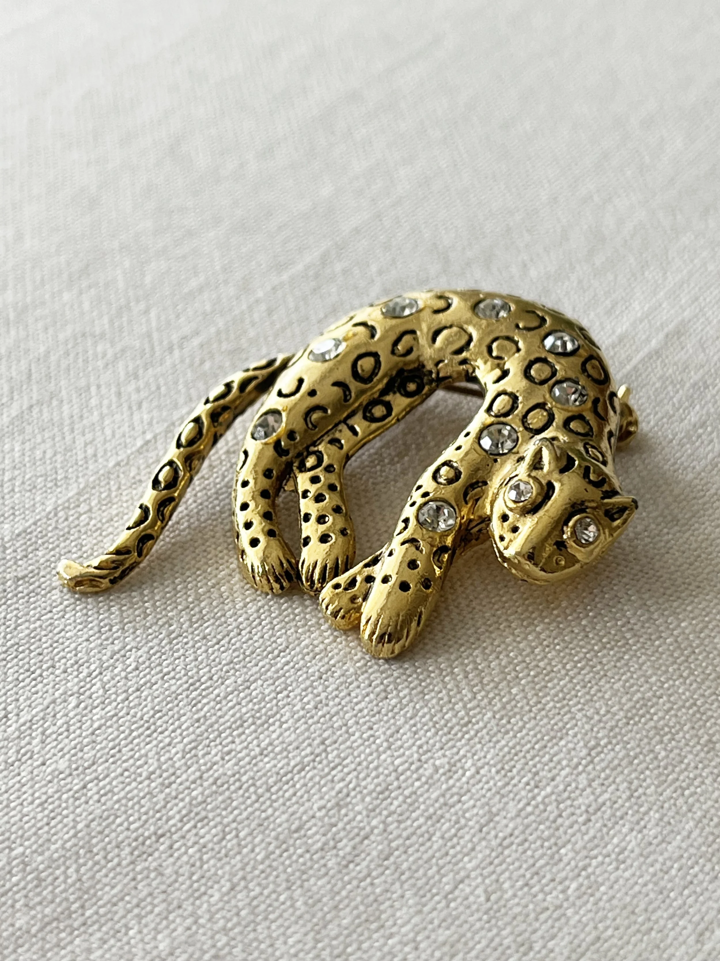 1980s BIG CAT PIN BROOCH WITH ARTICULATED TAIL SIDE VIEW.jpeg