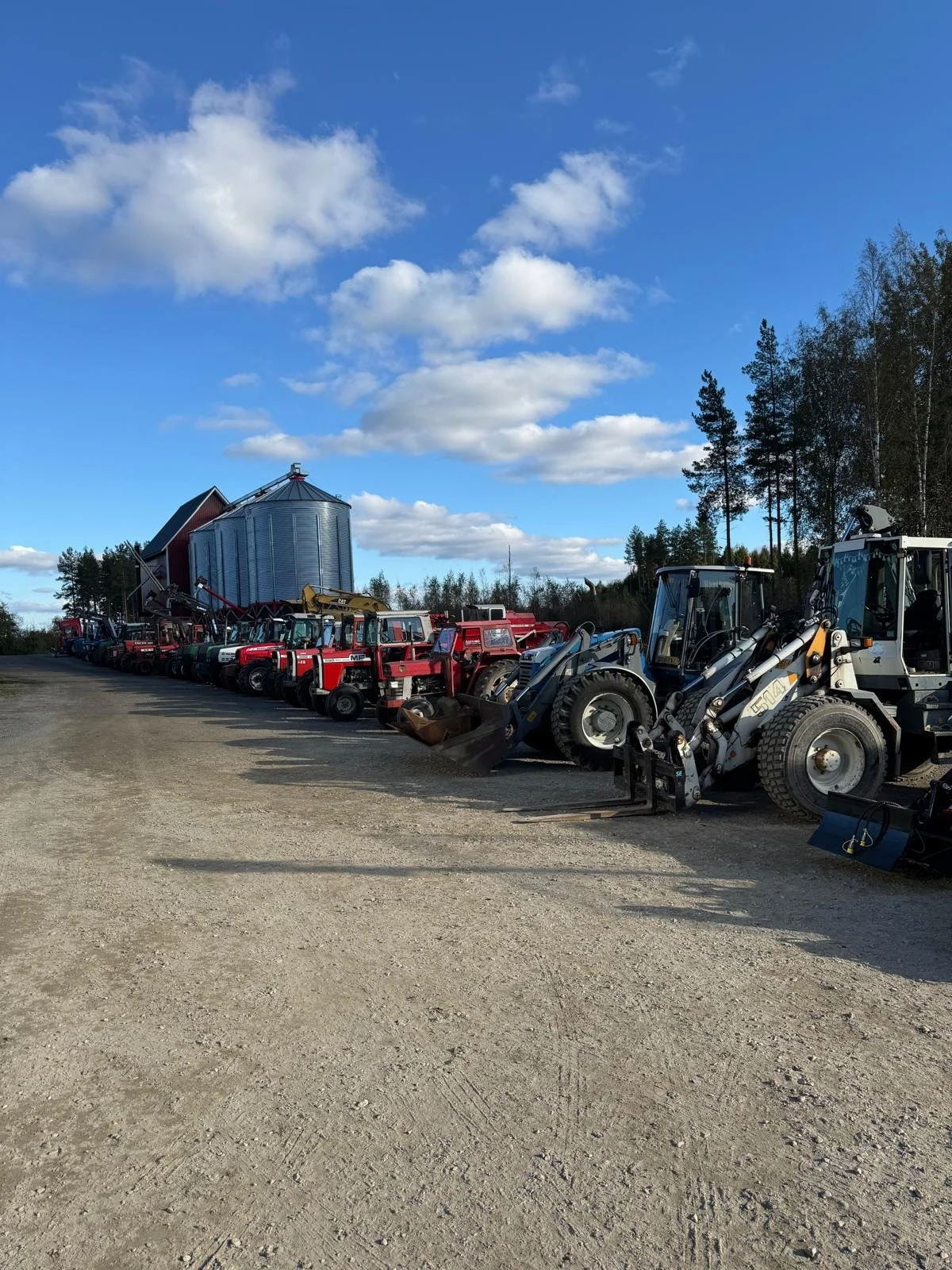 Koneiden ja kaluston hinta-arviot Suomen Realisointi Oy:ltä.