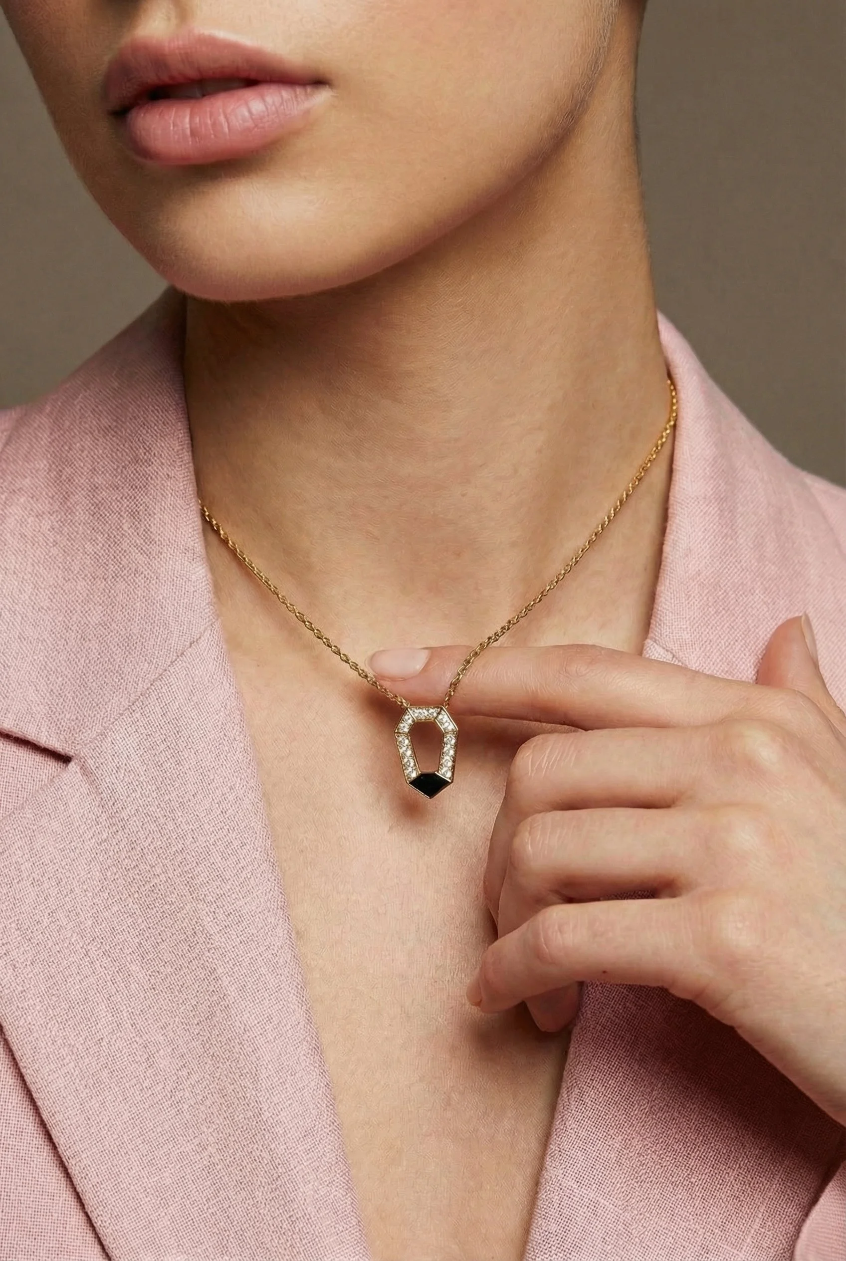Fable-AllStable-Collection-QuietReign-necklace-Onyx-Diamond-925SterlingSilver-horseshoe