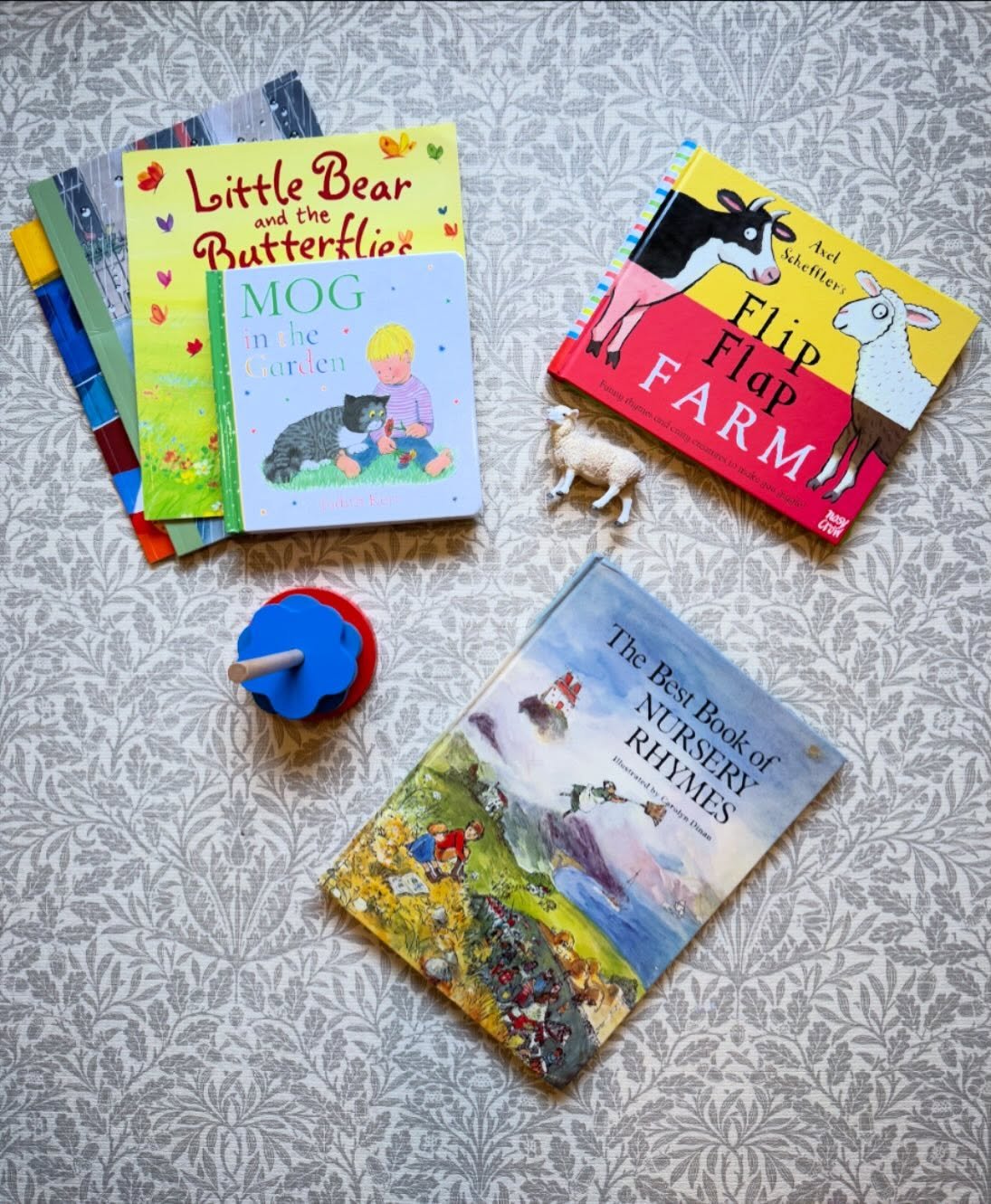 This morning&rsquo;s reading choices 📖

Books that find joy in the rain and in the garden, where seagulls cheekily steal your lunch and stories make you giggle because they &ldquo;tickle you under there!&rdquo;

A tiny pocket of calm before the day 