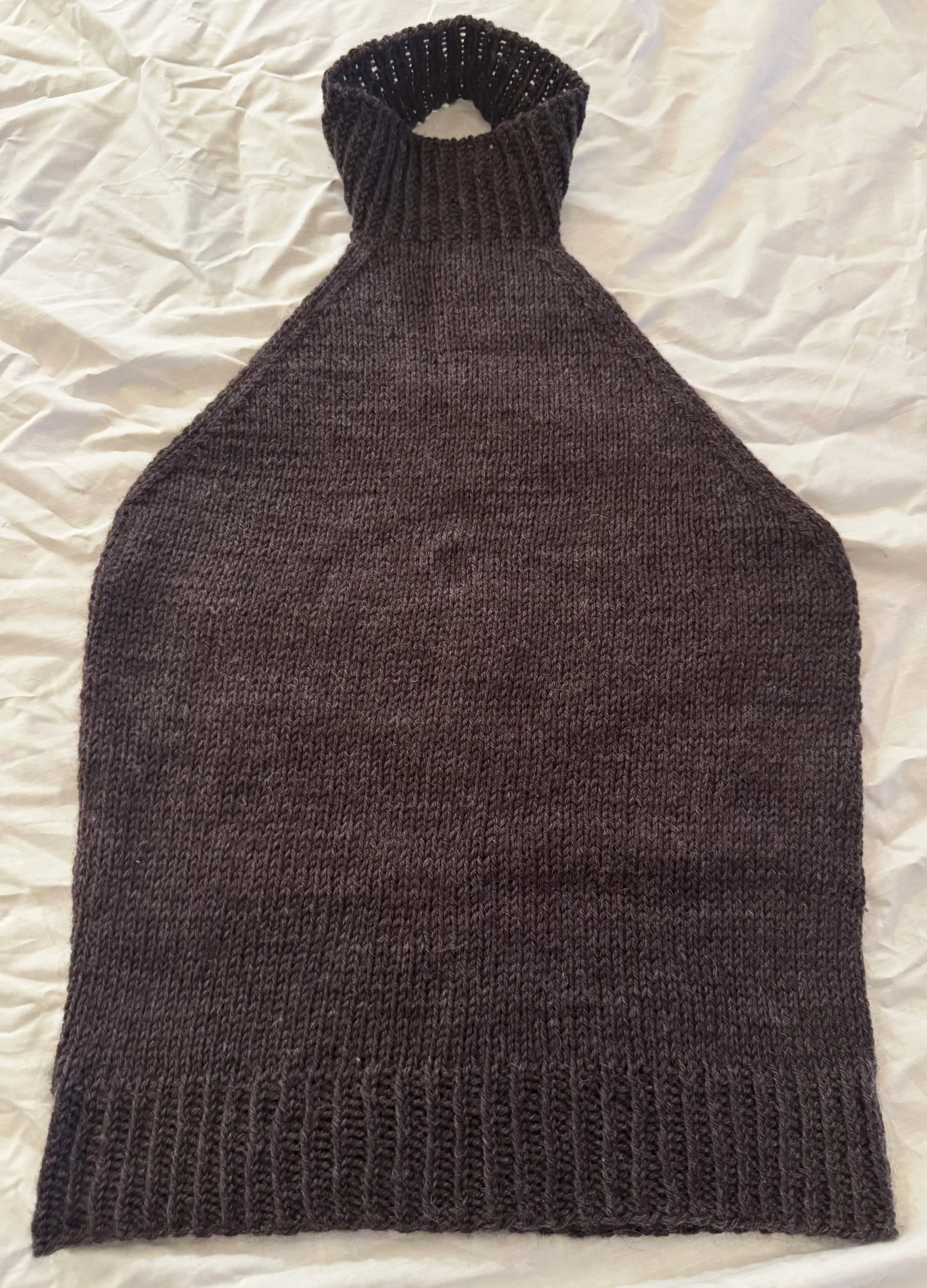 Ellie backless halterneck top - English pattern