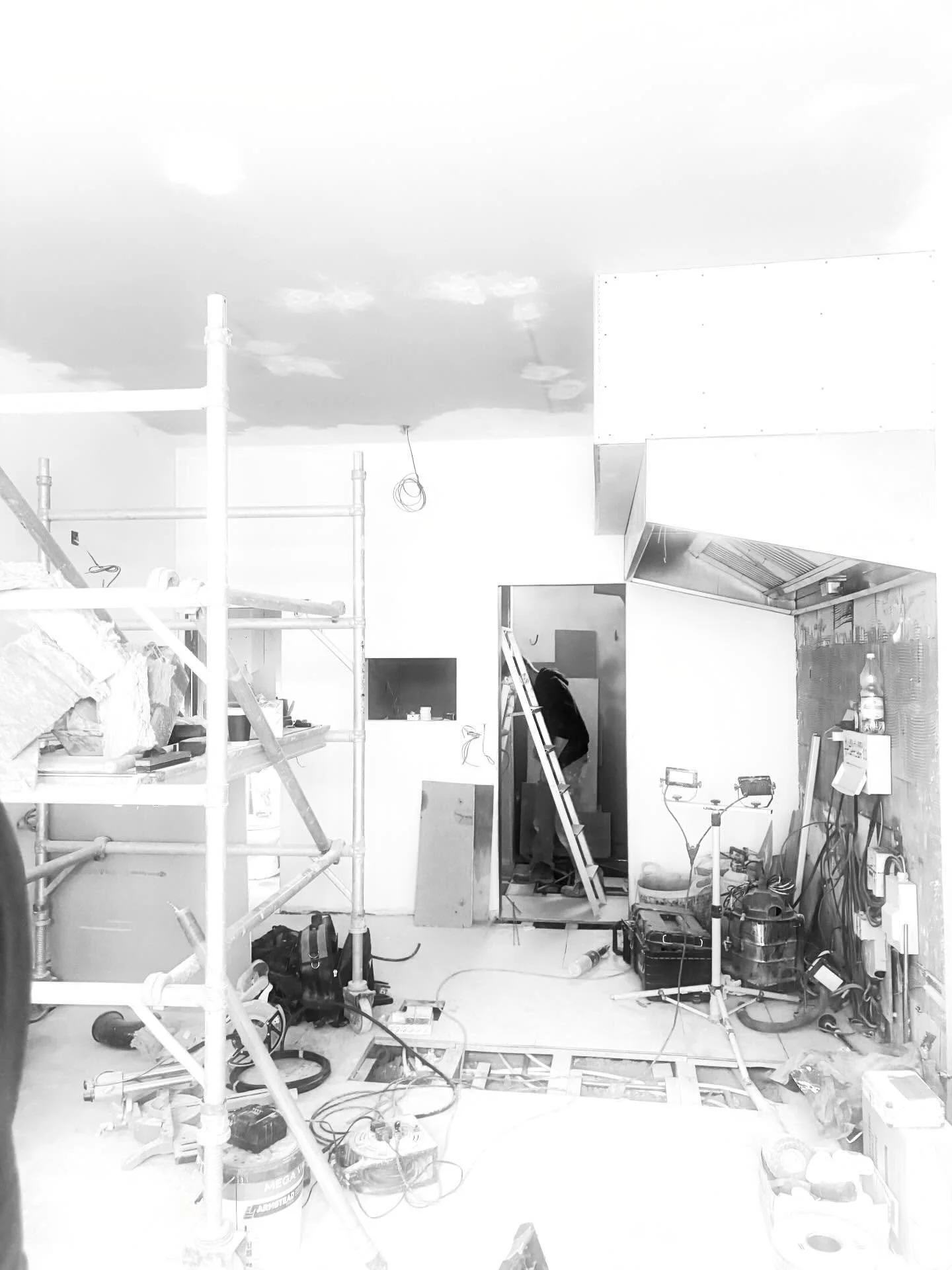 Steady persistence

You can dine at SET2.0 from the 27th of May

*BOOKINGS NOW LIVE*

All details of our plans on the way.