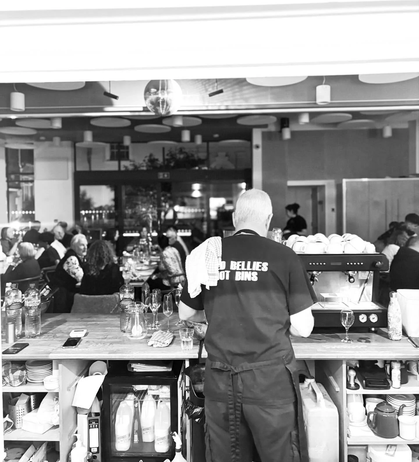 Great night working alongside Paul and his ace team @realjunkfoodbrighton. 

Cheers to everyone who came and supported such a worthy cause and to @barfieldsbutchers @albionfinefoods and @flintowlbakery for donating food for tonights meal X