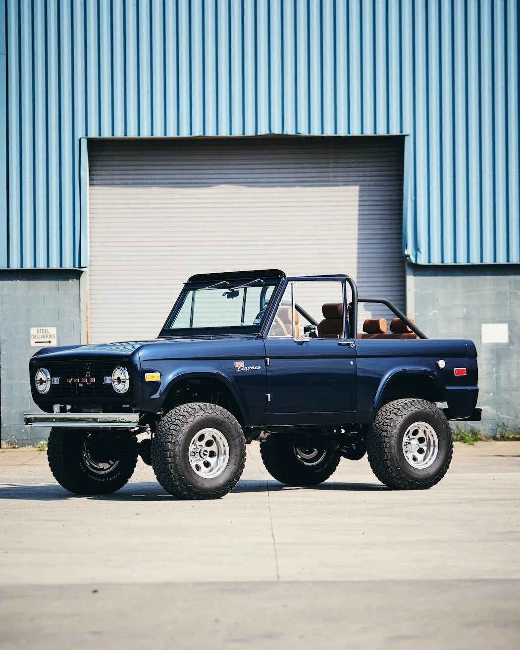 Navy-Coyote-Bronco_No-Trim_29.jpeg