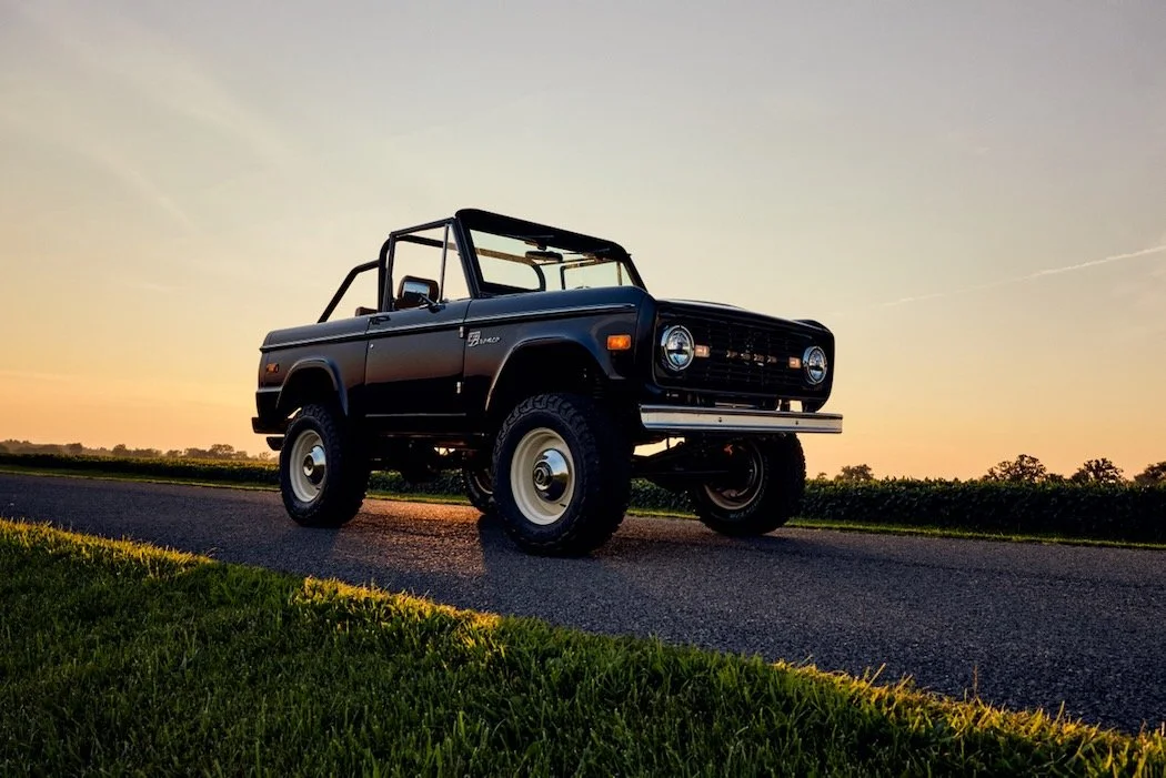 Navy-Coyote-Bronco_With-Trim_66.jpeg