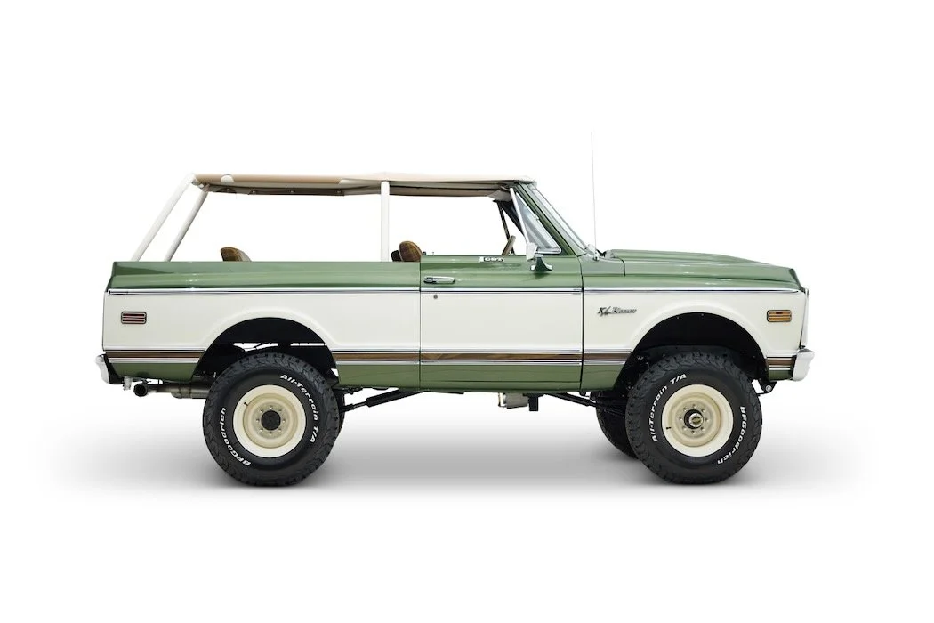 Chevy_K5_GreenTan_6.jpeg