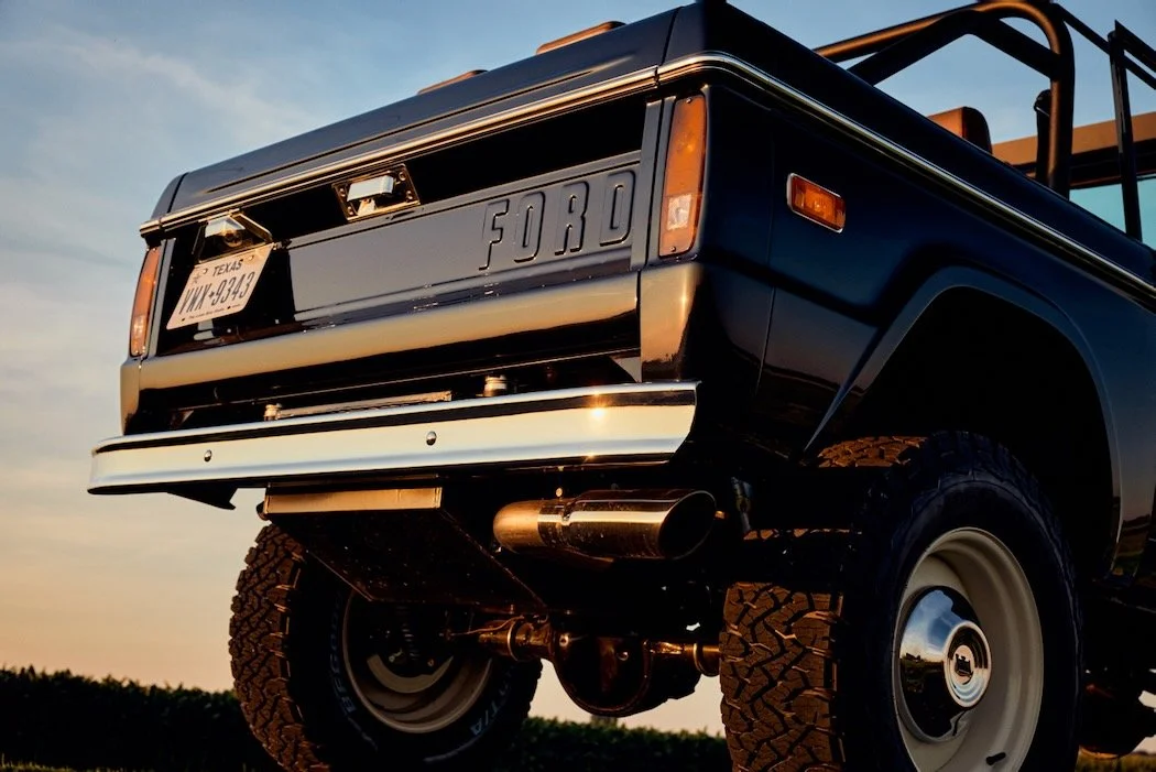 Navy-Coyote-Bronco_With-Trim_64.jpeg