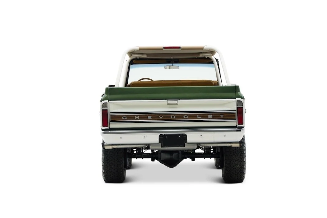 Chevy_K5_GreenTan_8.jpeg