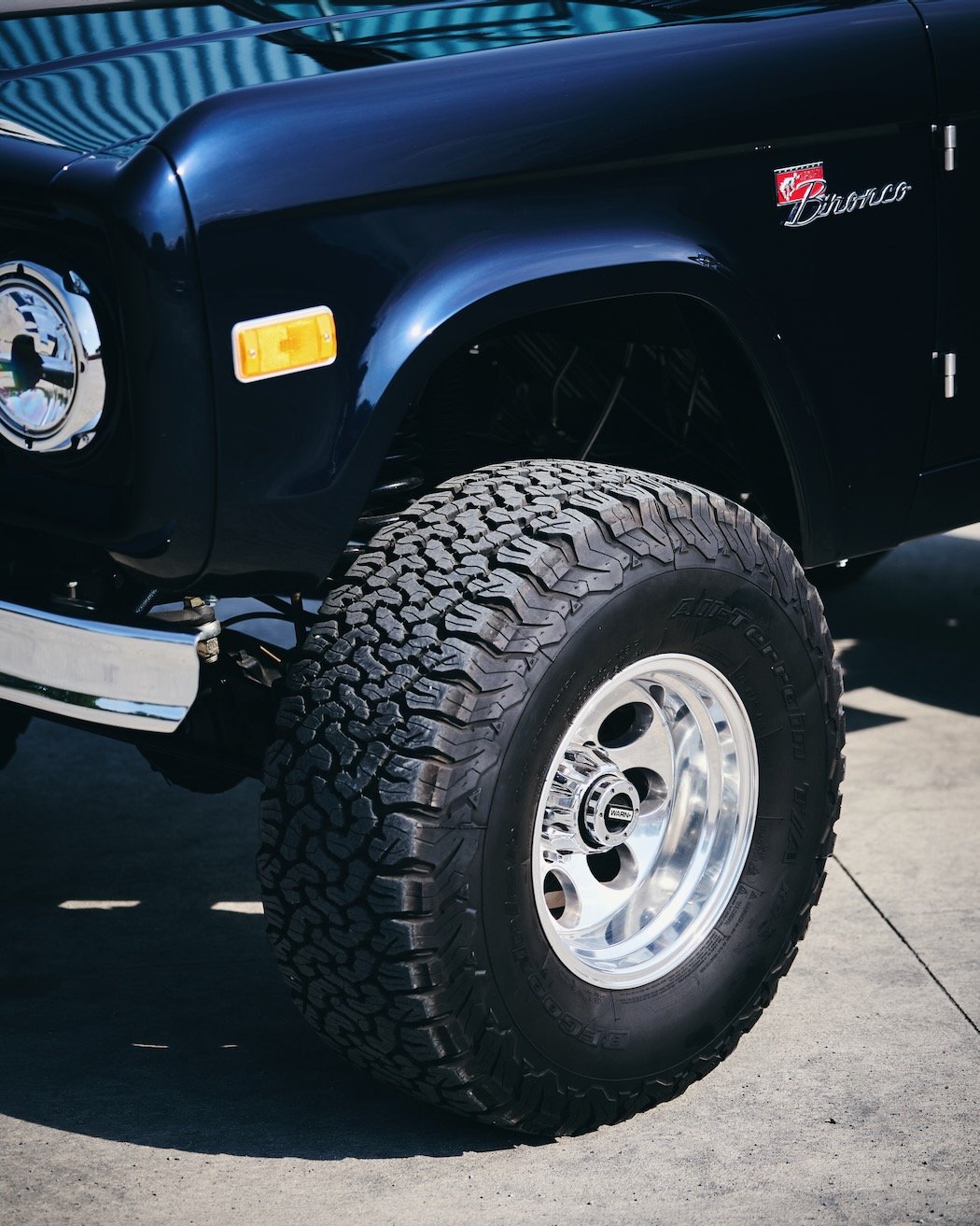 Navy-Coyote-Bronco_No-Trim_30.jpeg
