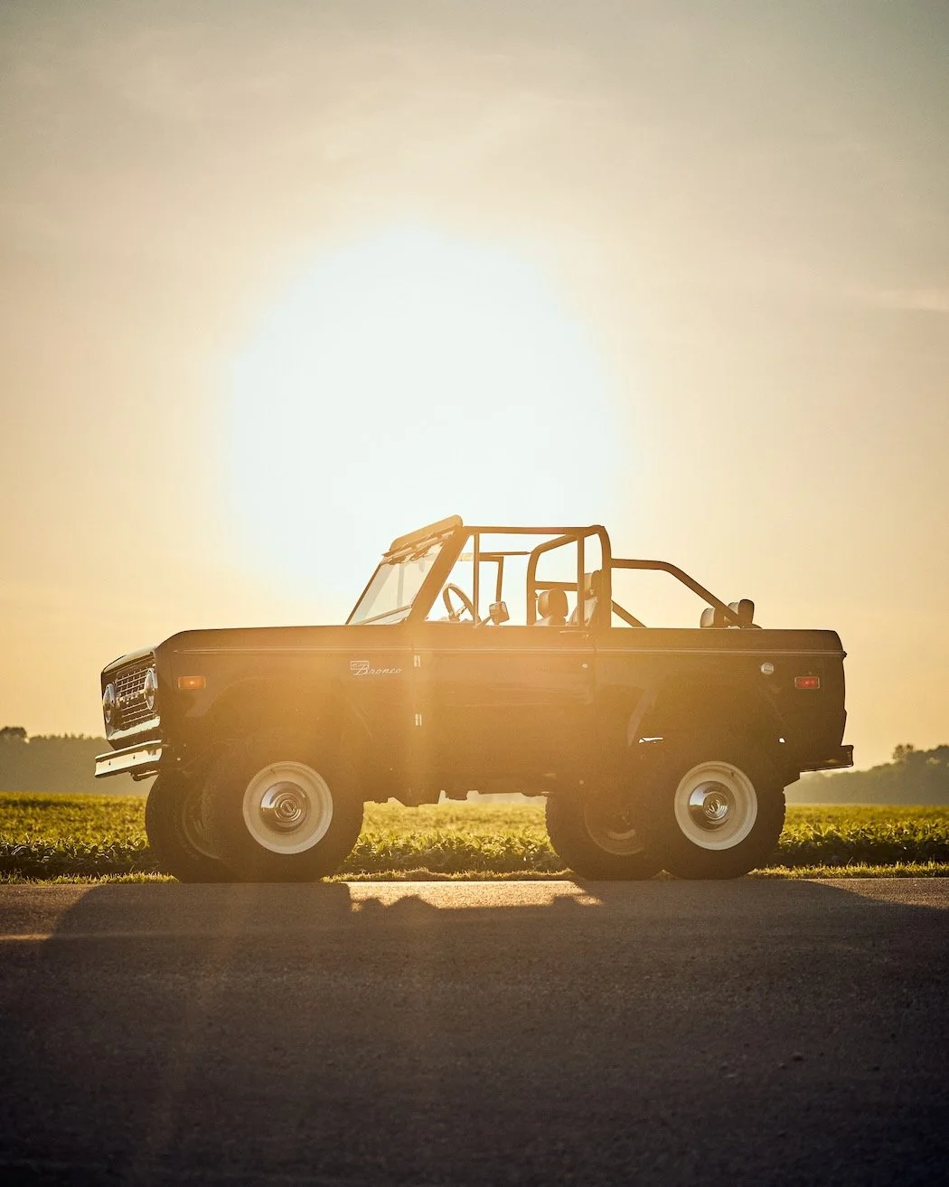 Navy-Coyote-Bronco_With-Trim_45.jpeg