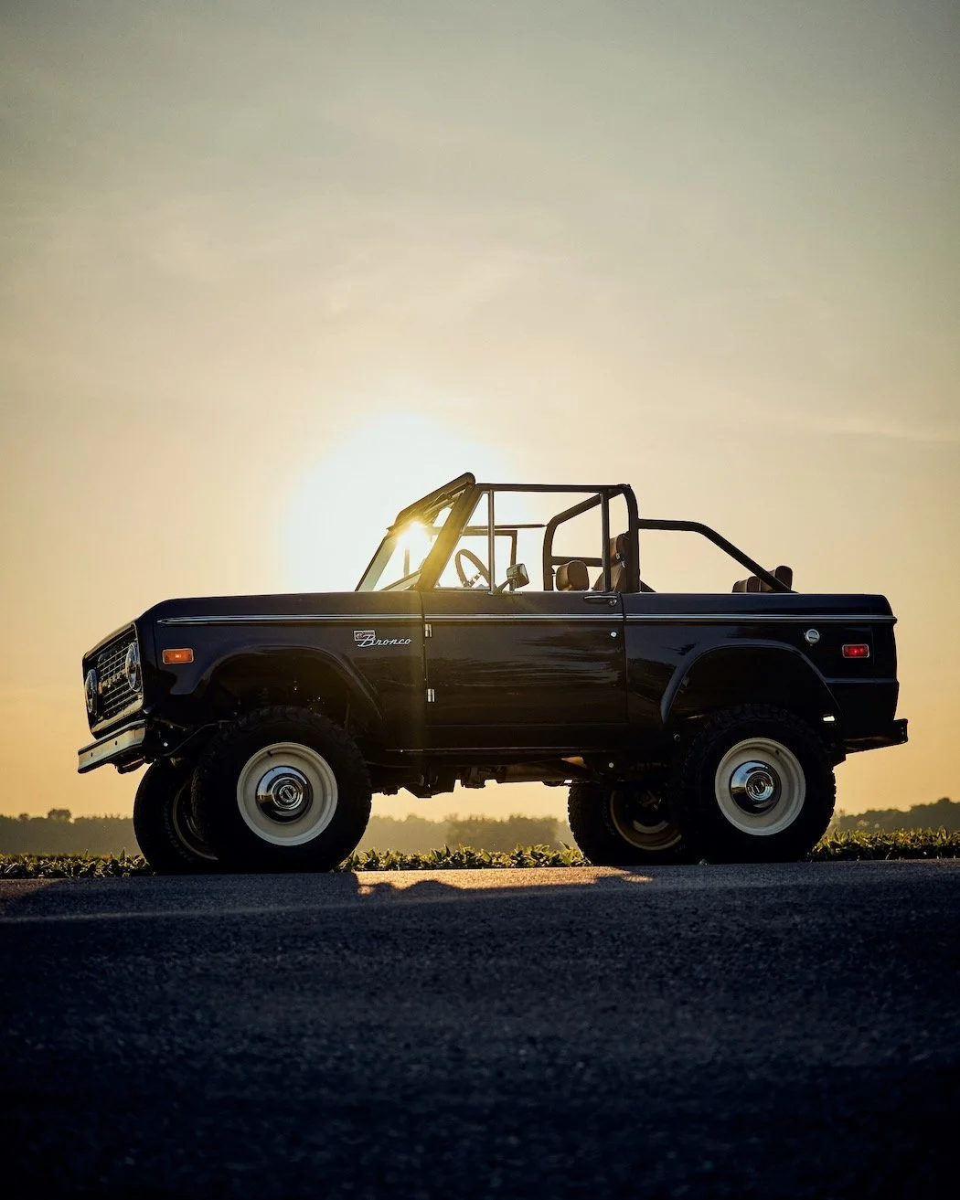 Navy-Coyote-Bronco_With-Trim_47.jpeg
