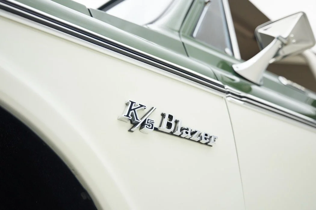 Chevy_K5_GreenTan_125.jpeg