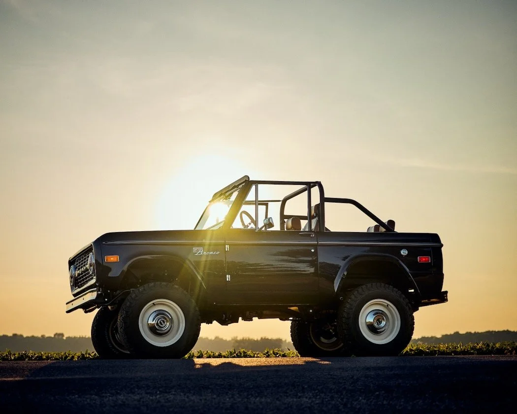 Navy-Coyote-Bronco_With-Trim_46.jpeg