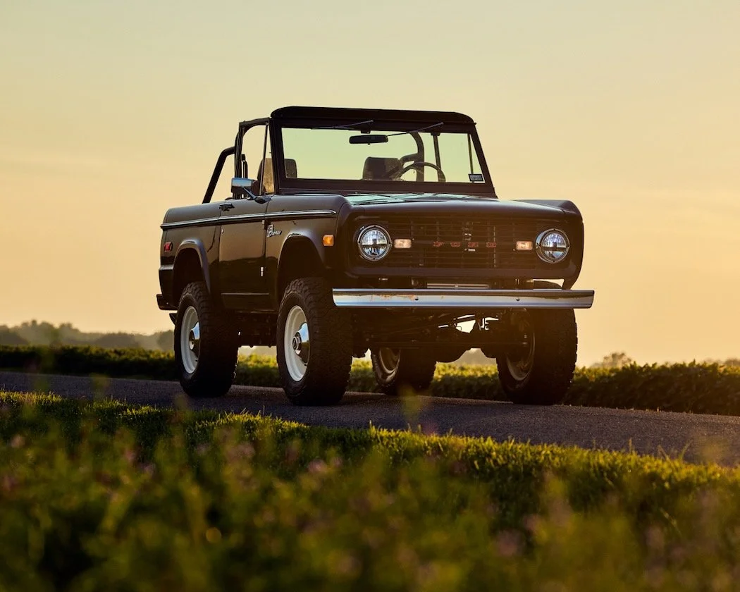 Navy-Coyote-Bronco_With-Trim_56.jpeg