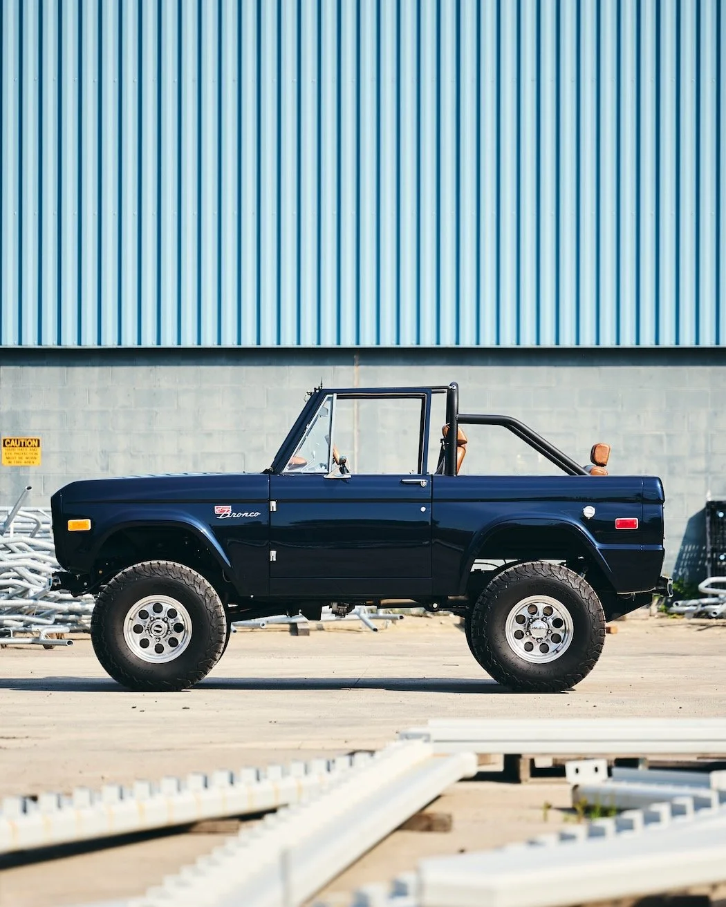 Navy-Coyote-Bronco_No-Trim_26.jpeg